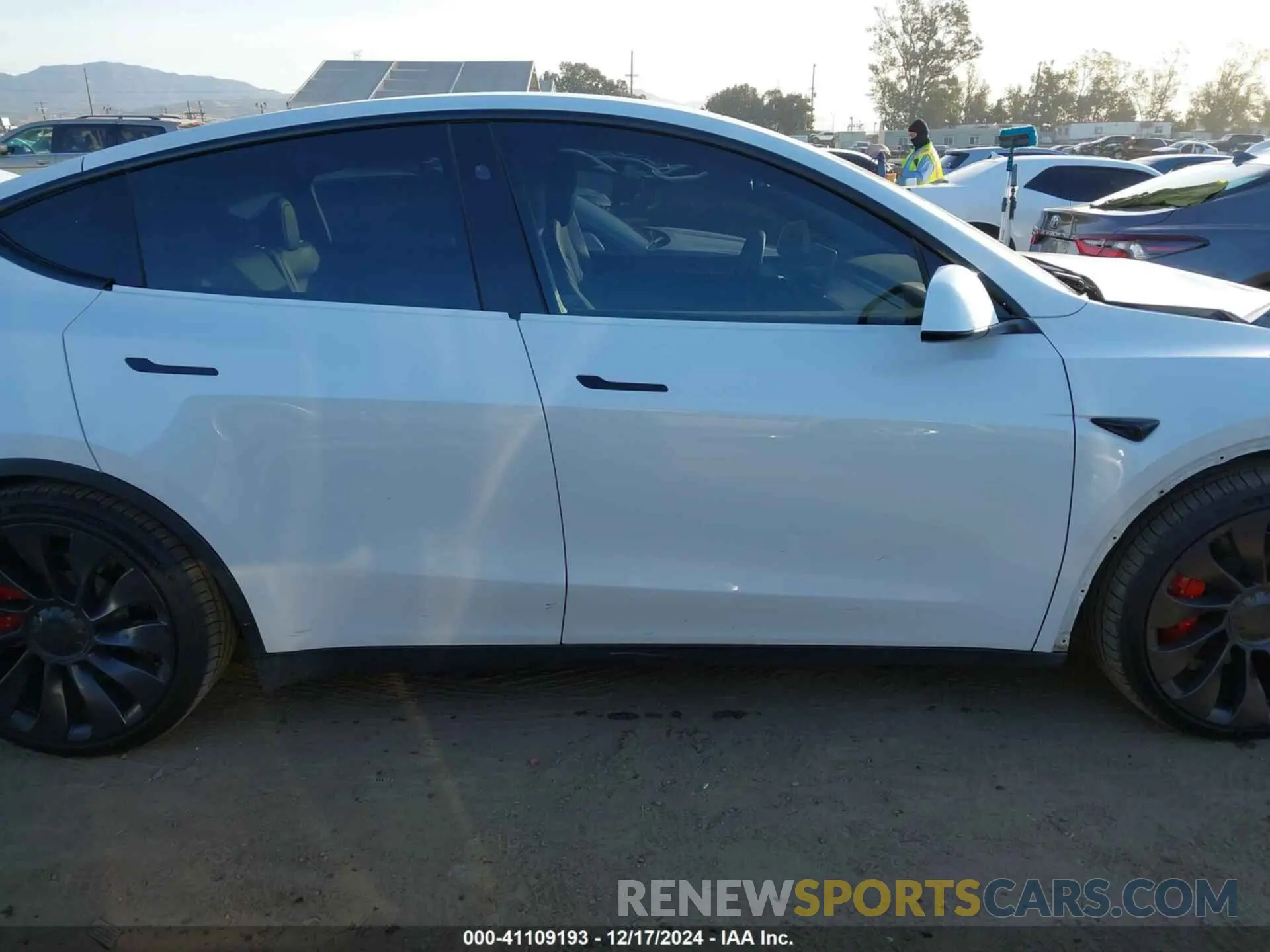 14 fotografías del automóvil dañado 7SAYGDEF1PF838488 TESLA MODEL Y 2023