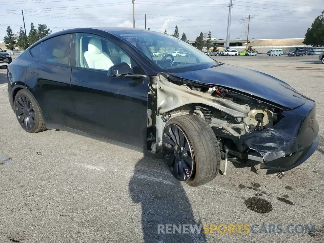 4 fotografías del automóvil dañado 7SAYGDEF1PF856375 TESLA MODEL Y 2023