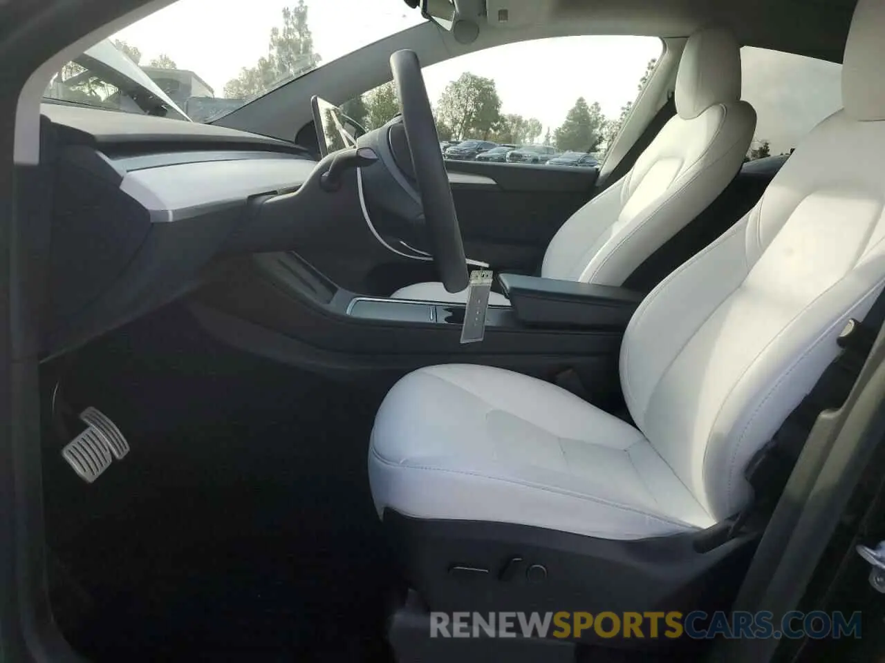 7 fotografías del automóvil dañado 7SAYGDEF1PF856375 TESLA MODEL Y 2023