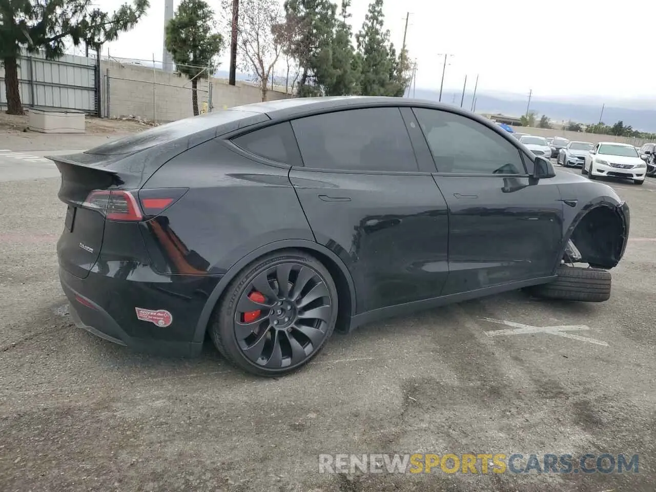 3 fotografías del automóvil dañado 7SAYGDEF1PF905820 TESLA MODEL Y 2023