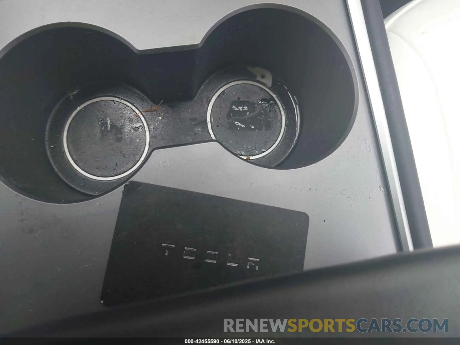 11 fotografías del automóvil dañado 7SAYGDEF1PF940941 TESLA MODEL Y 2023