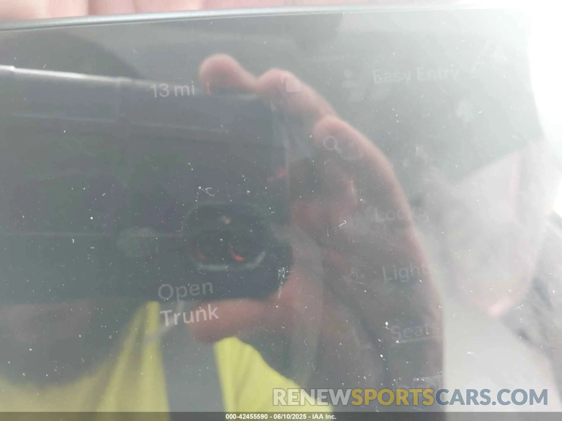 17 fotografías del automóvil dañado 7SAYGDEF1PF940941 TESLA MODEL Y 2023
