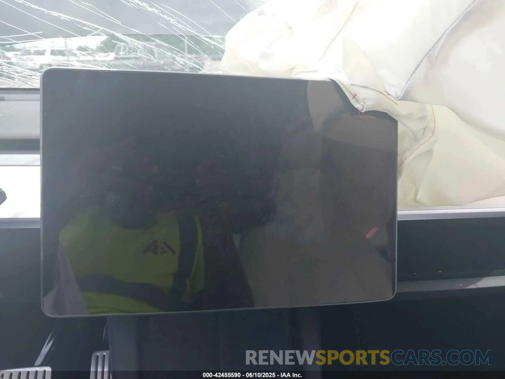 18 fotografías del automóvil dañado 7SAYGDEF1PF940941 TESLA MODEL Y 2023