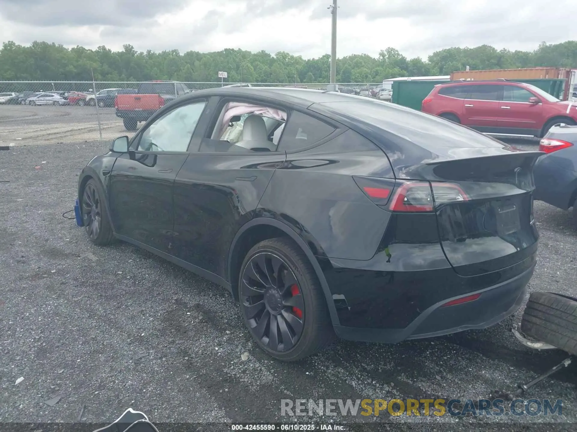 3 fotografías del automóvil dañado 7SAYGDEF1PF940941 TESLA MODEL Y 2023