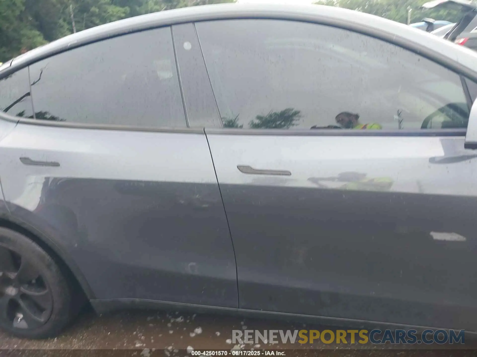 13 fotografías del automóvil dañado 7SAYGDEF2PA049778 TESLA MODEL Y 2023