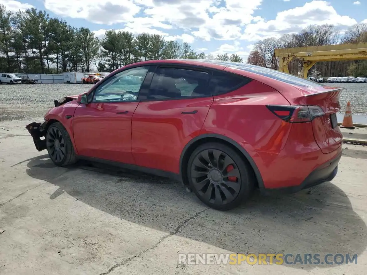 2 fotografías del automóvil dañado 7SAYGDEF2PF591238 TESLA MODEL Y 2023