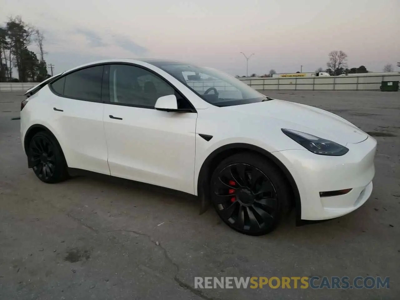 4 fotografías del automóvil dañado 7SAYGDEF2PF754065 TESLA MODEL Y 2023