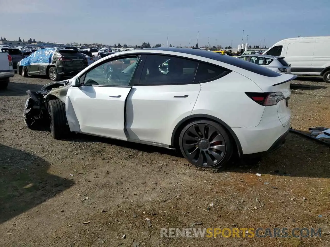 2 fotografías del automóvil dañado 7SAYGDEF2PF763753 TESLA MODEL Y 2023