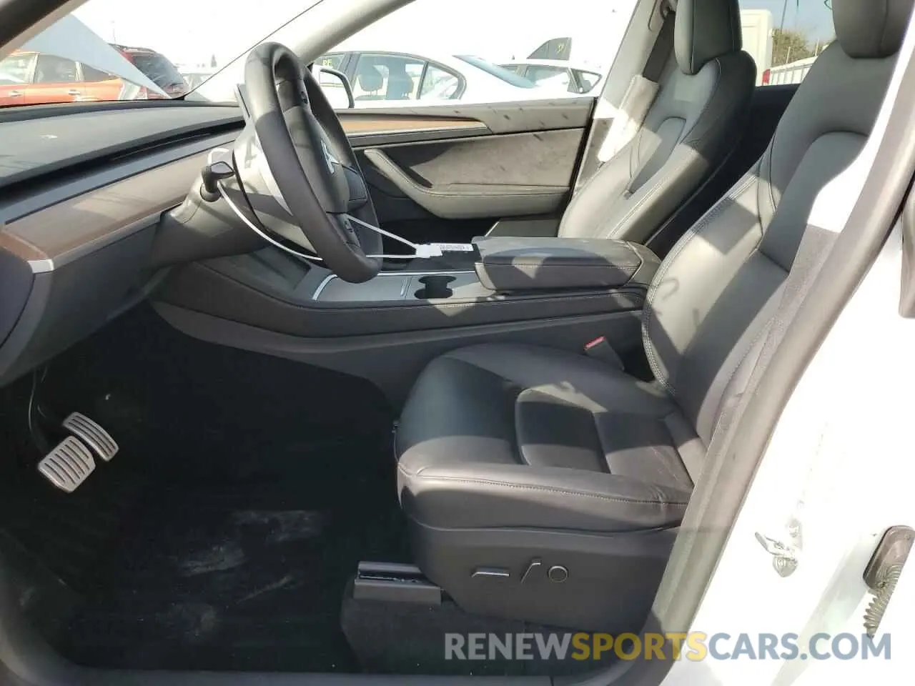 7 fotografías del automóvil dañado 7SAYGDEF2PF763753 TESLA MODEL Y 2023