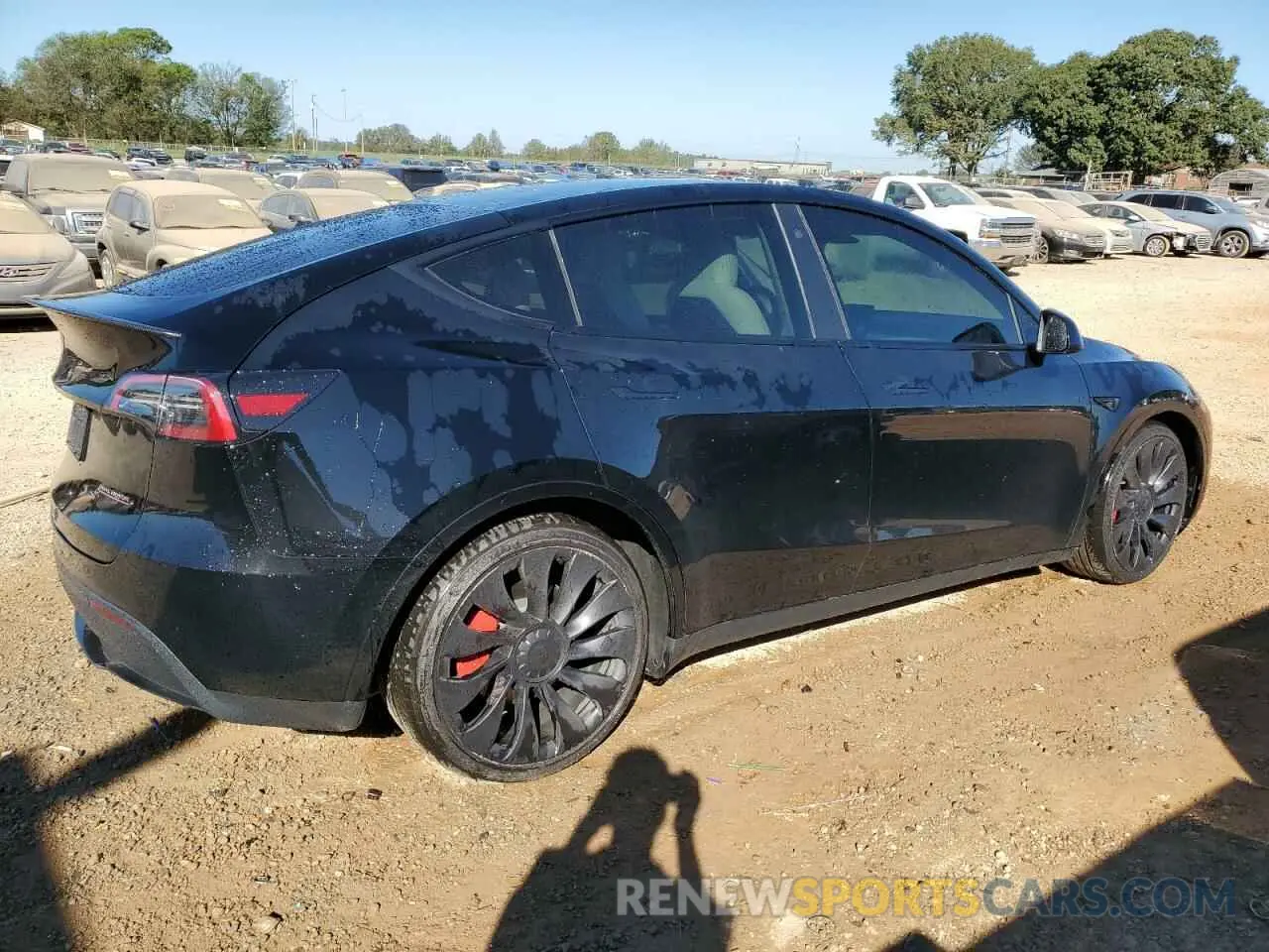 3 fotografías del automóvil dañado 7SAYGDEF2PF765941 TESLA MODEL Y 2023
