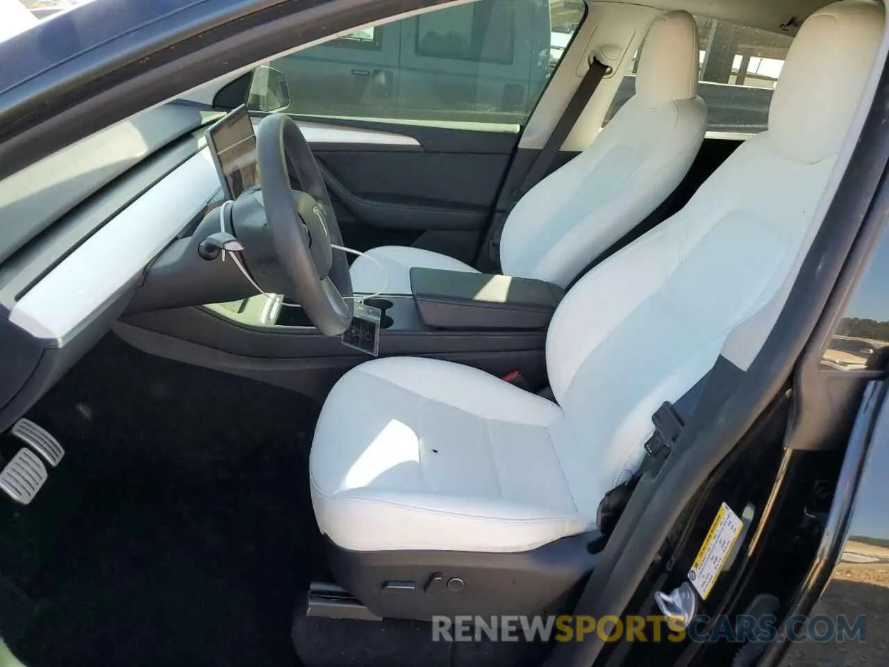 7 fotografías del automóvil dañado 7SAYGDEF2PF765941 TESLA MODEL Y 2023