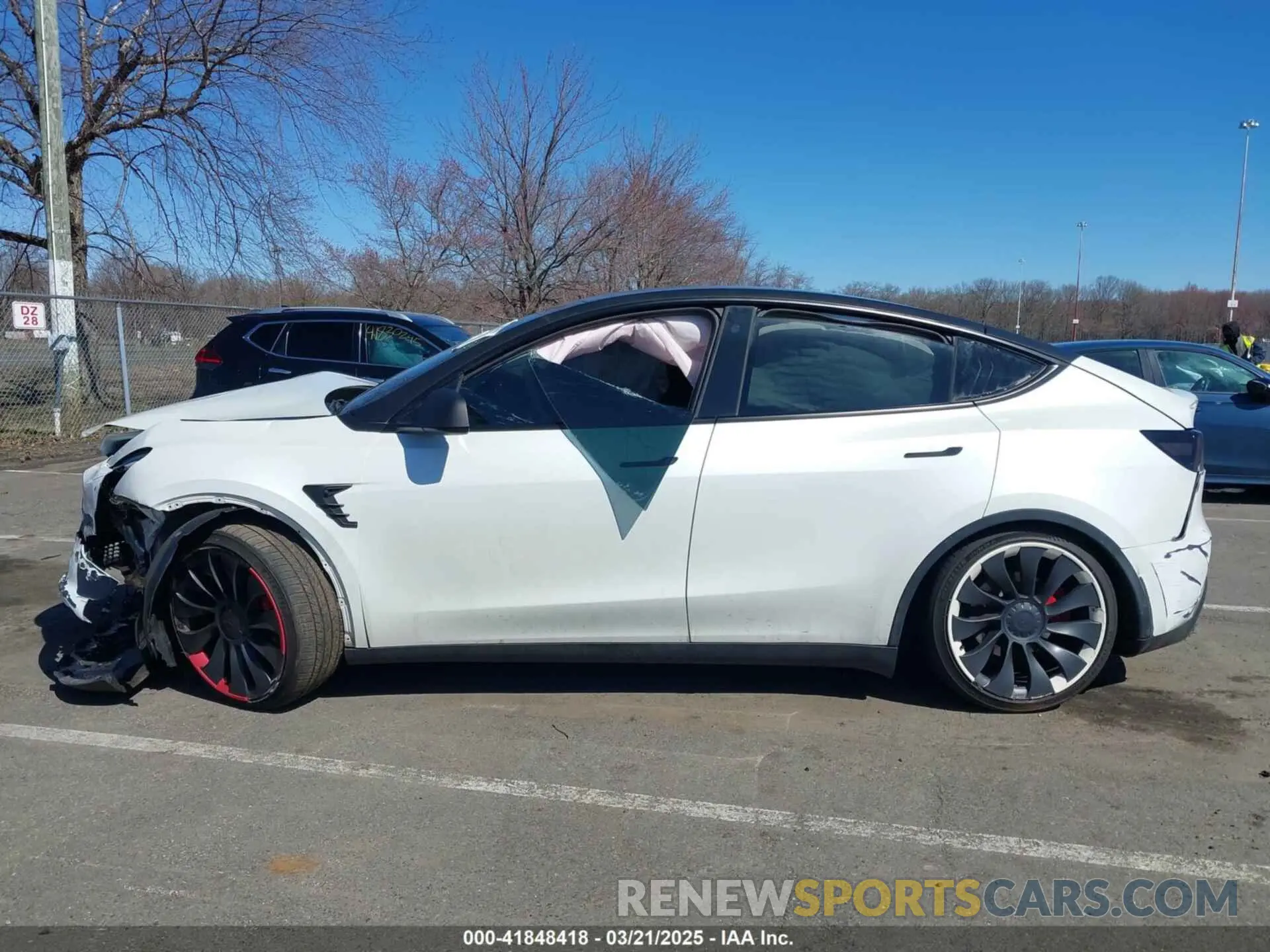 13 fotografías del automóvil dañado 7SAYGDEF2PF775367 TESLA MODEL Y 2023