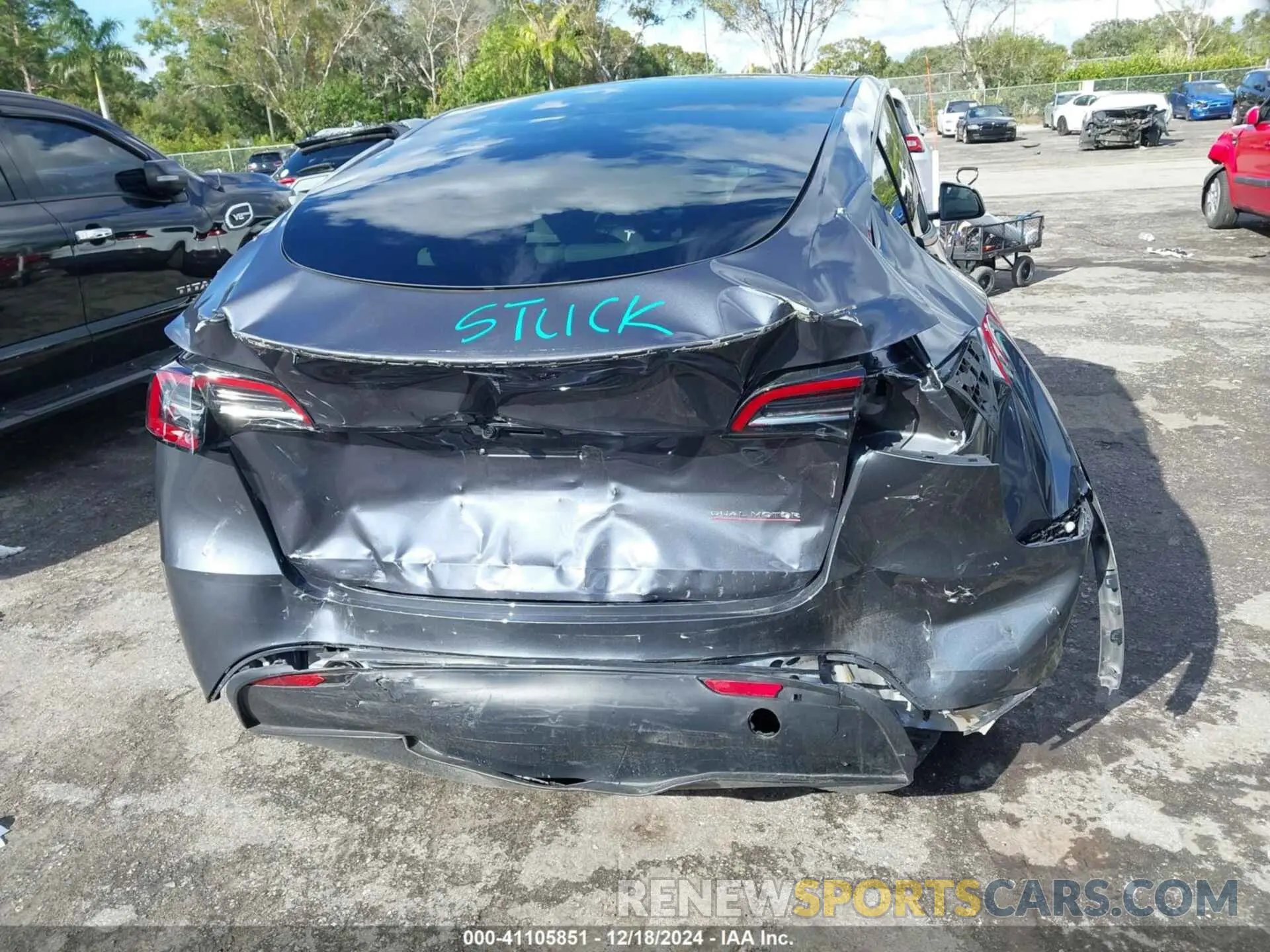 15 fotografías del automóvil dañado 7SAYGDEF2PF795036 TESLA MODEL Y 2023
