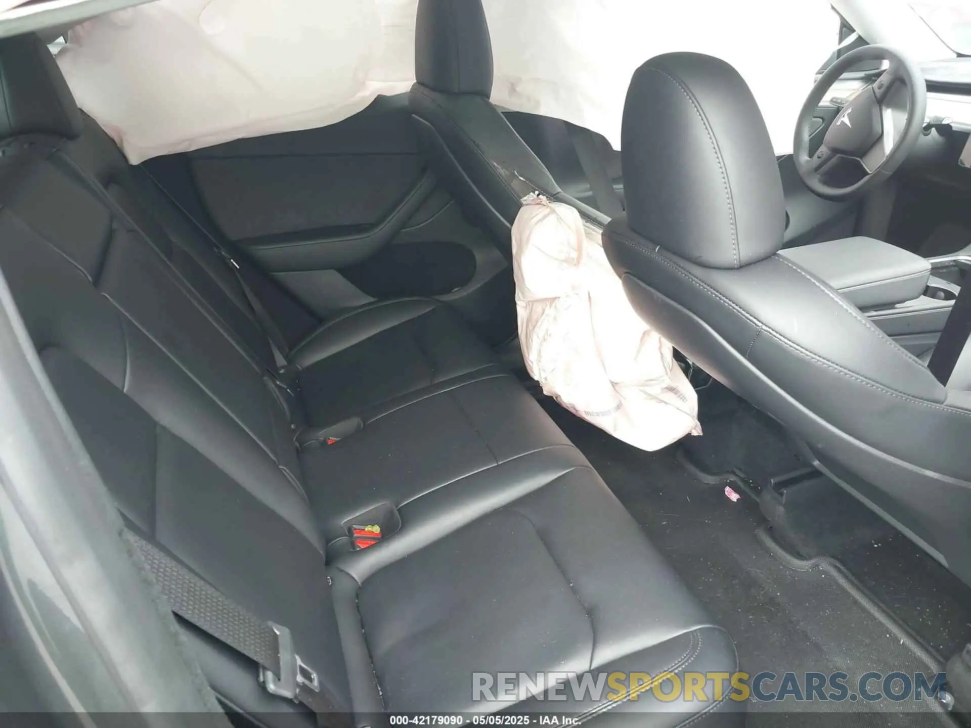 8 fotografías del automóvil dañado 7SAYGDEF2PF845353 TESLA MODEL Y 2023