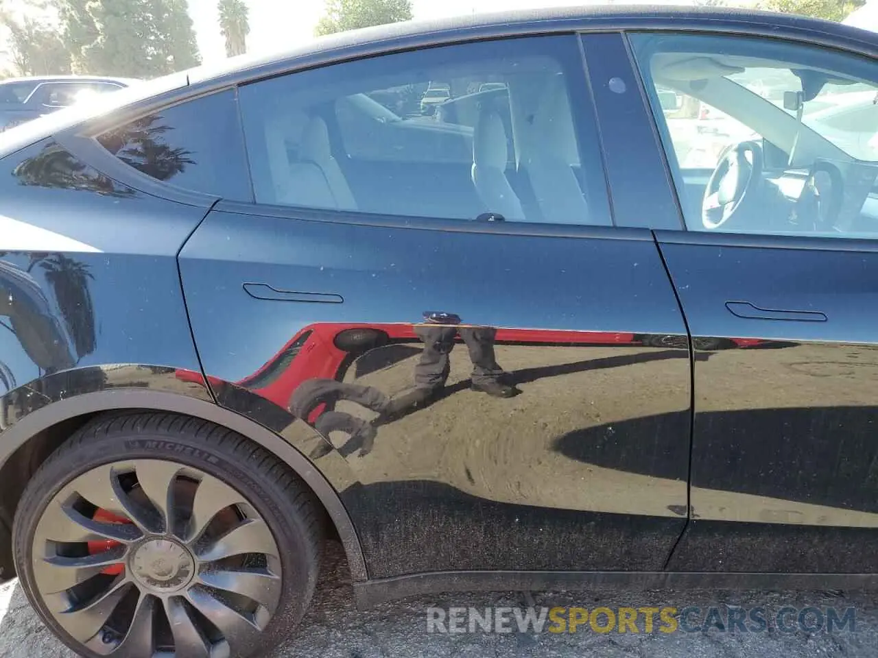 10 fotografías del automóvil dañado 7SAYGDEF2PF852075 TESLA MODEL Y 2023