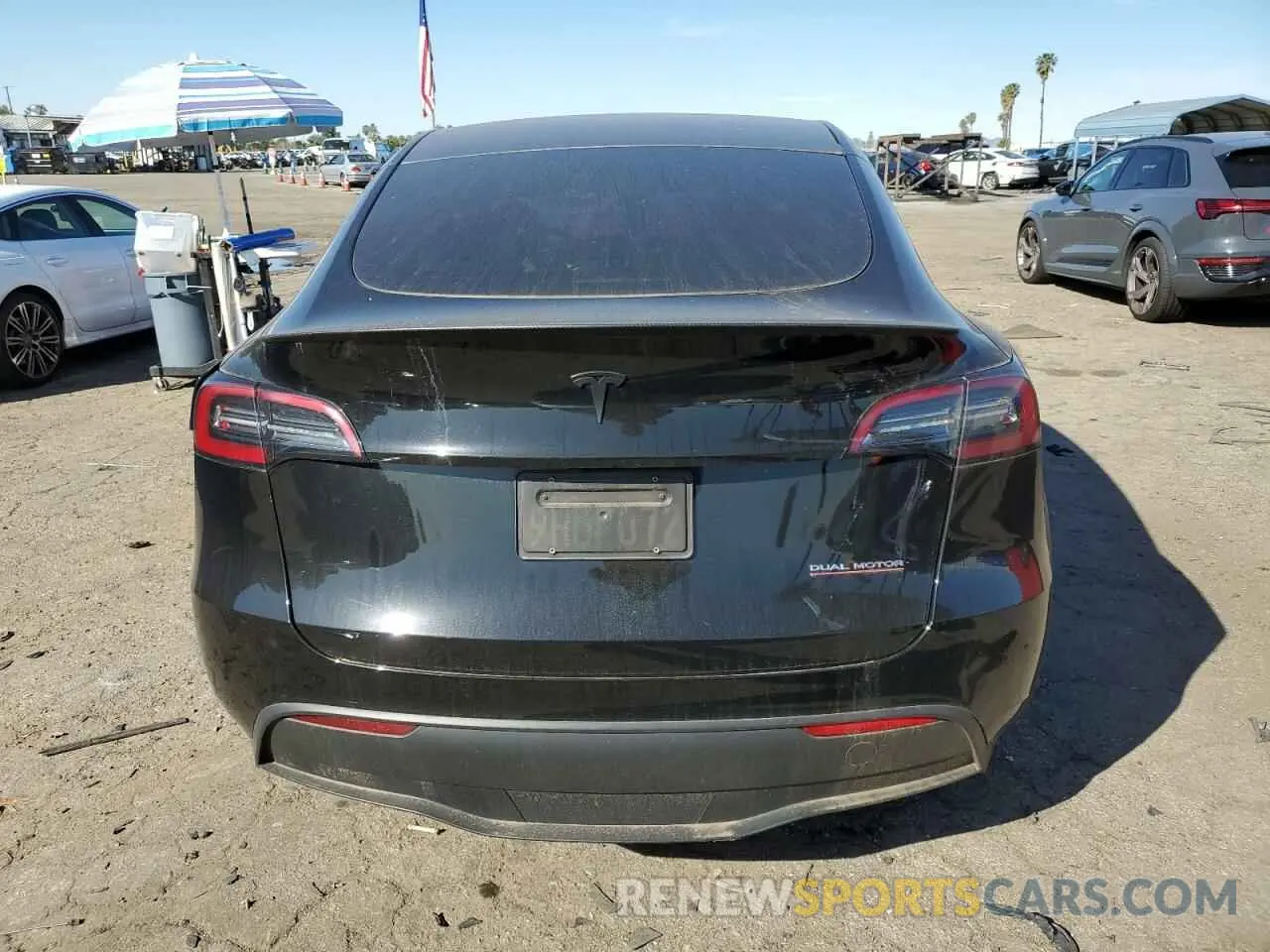 6 fotografías del automóvil dañado 7SAYGDEF2PF852075 TESLA MODEL Y 2023