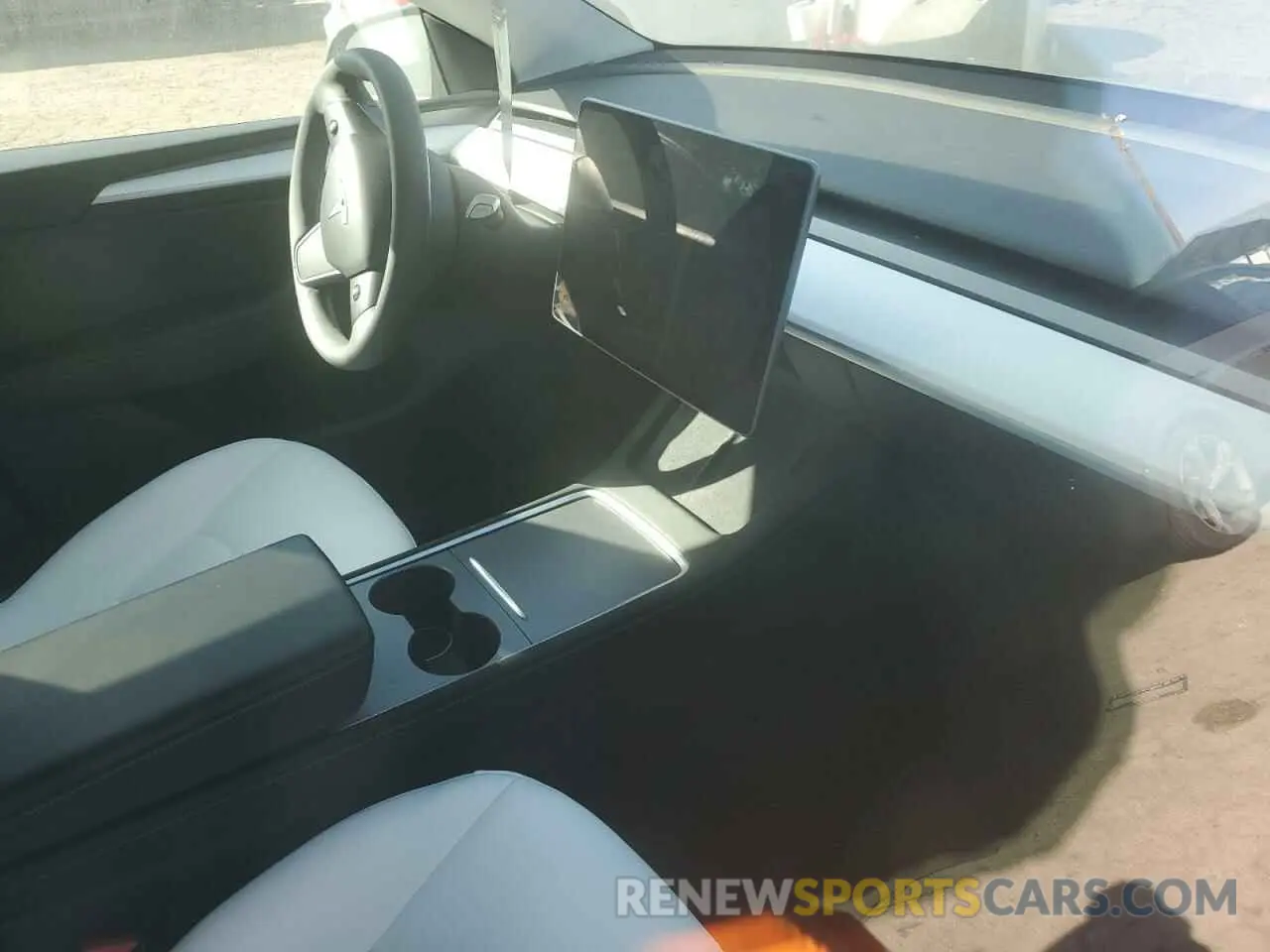 8 fotografías del automóvil dañado 7SAYGDEF2PF852075 TESLA MODEL Y 2023