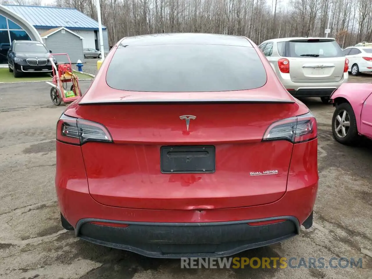 6 fotografías del automóvil dañado 7SAYGDEF2PF860063 TESLA MODEL Y 2023