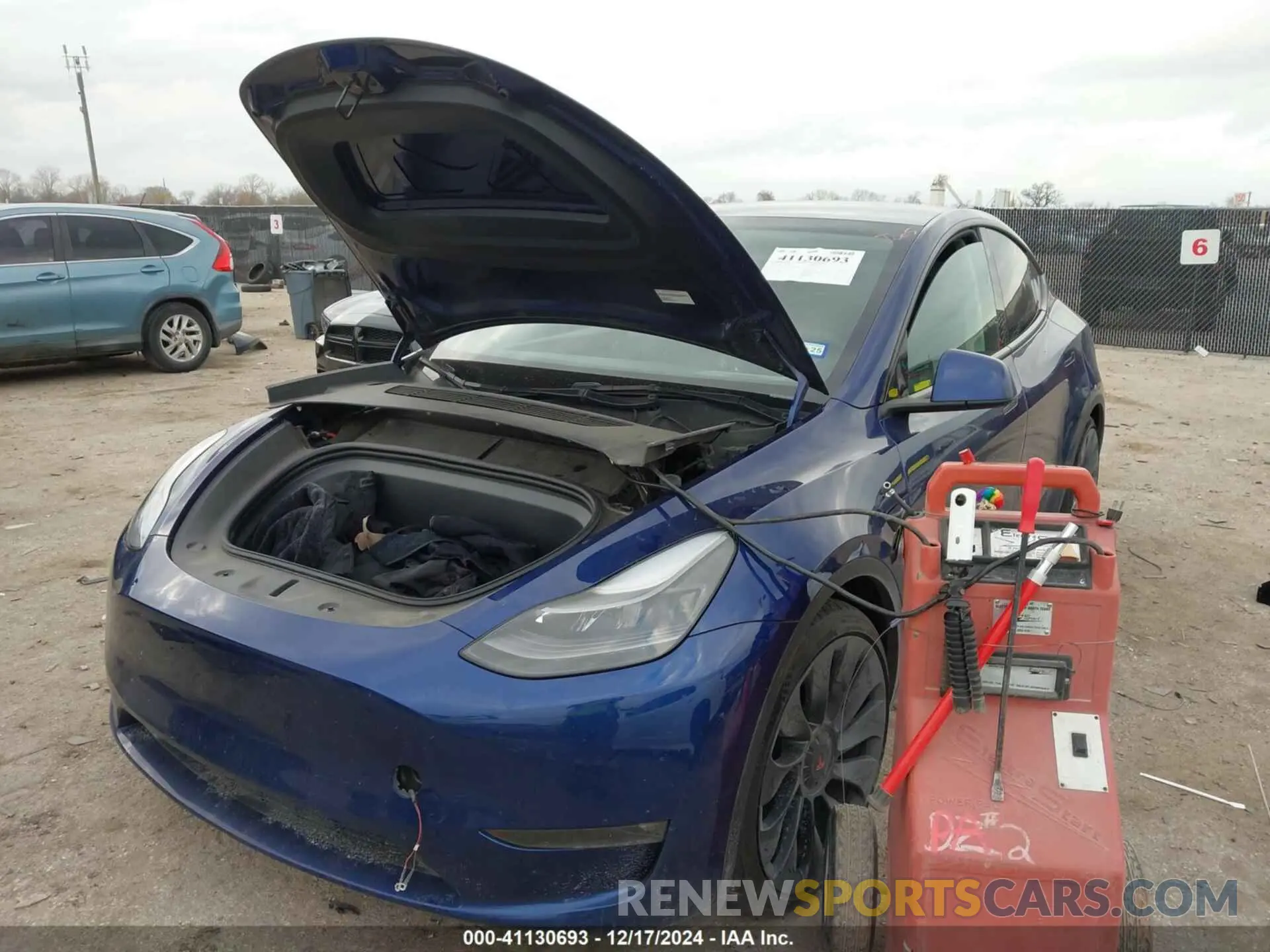 2 fotografías del automóvil dañado 7SAYGDEF3PF755077 TESLA MODEL Y 2023