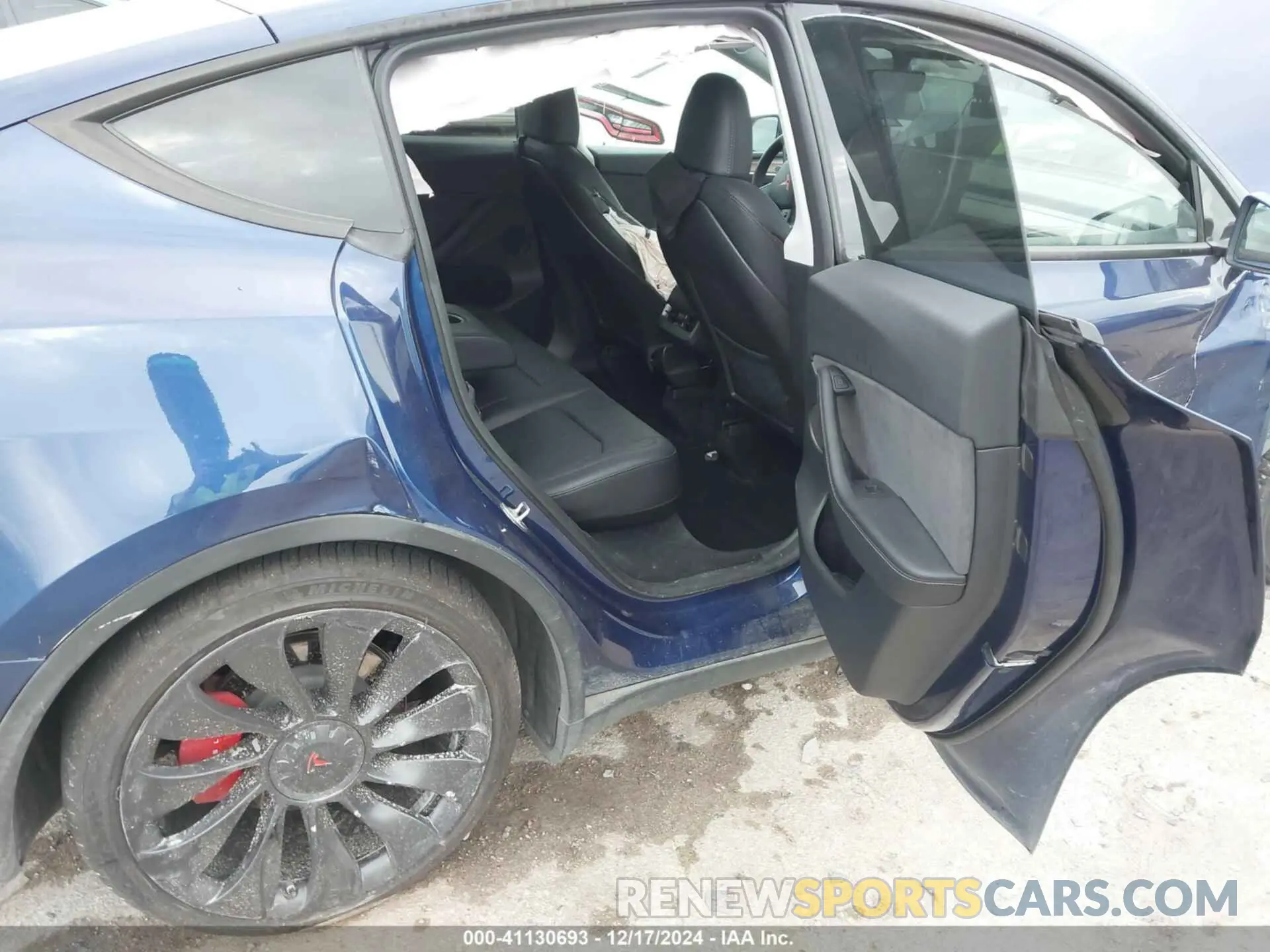 8 fotografías del automóvil dañado 7SAYGDEF3PF755077 TESLA MODEL Y 2023