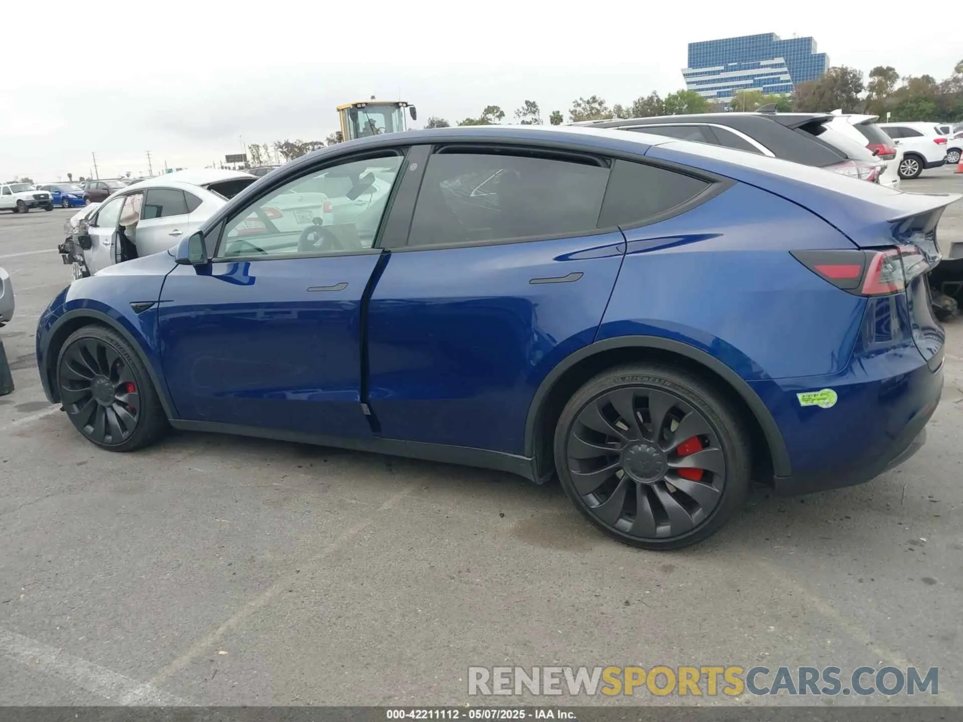 14 fotografías del automóvil dañado 7SAYGDEF4PF709015 TESLA MODEL Y 2023