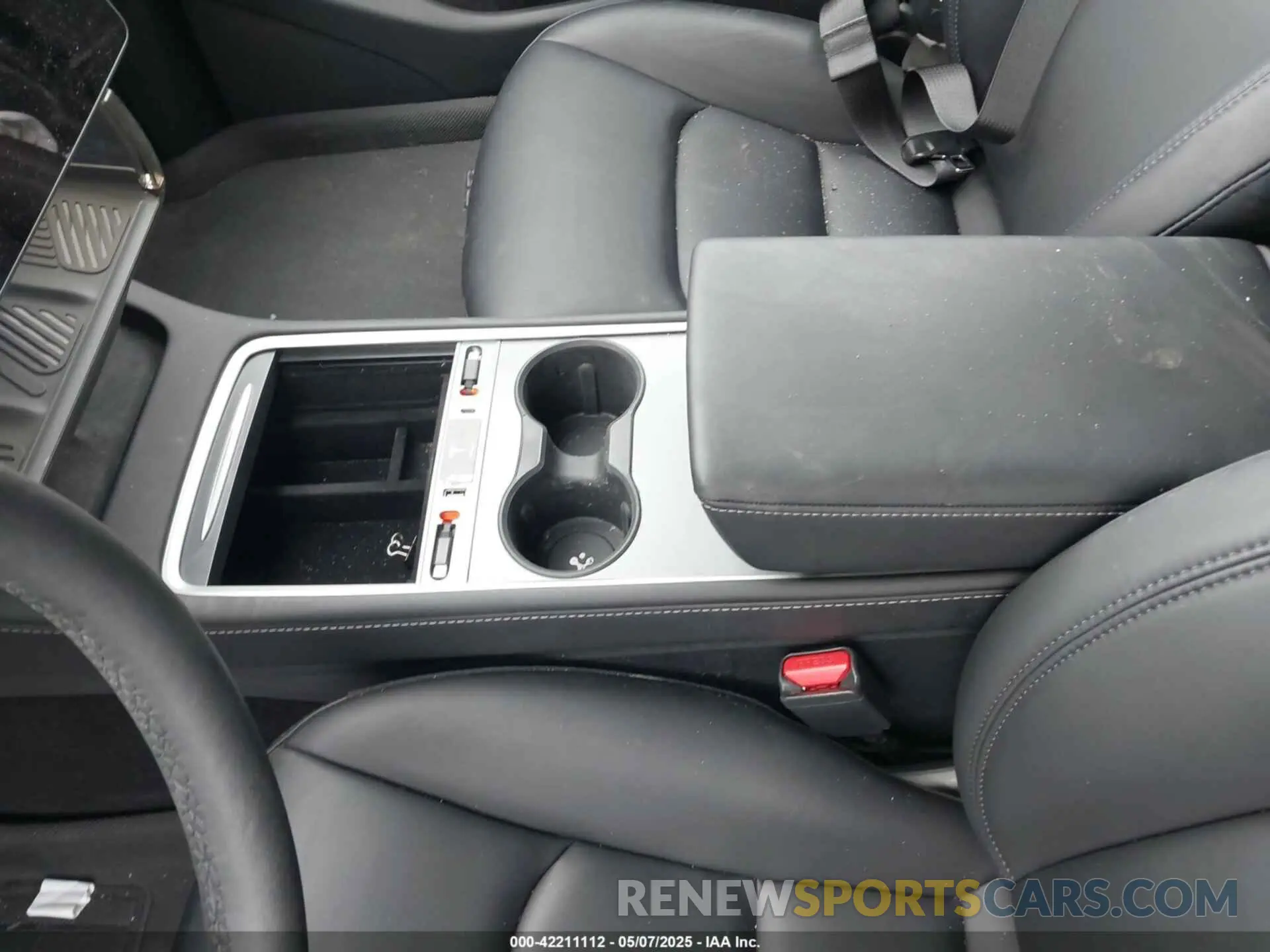 18 fotografías del automóvil dañado 7SAYGDEF4PF709015 TESLA MODEL Y 2023