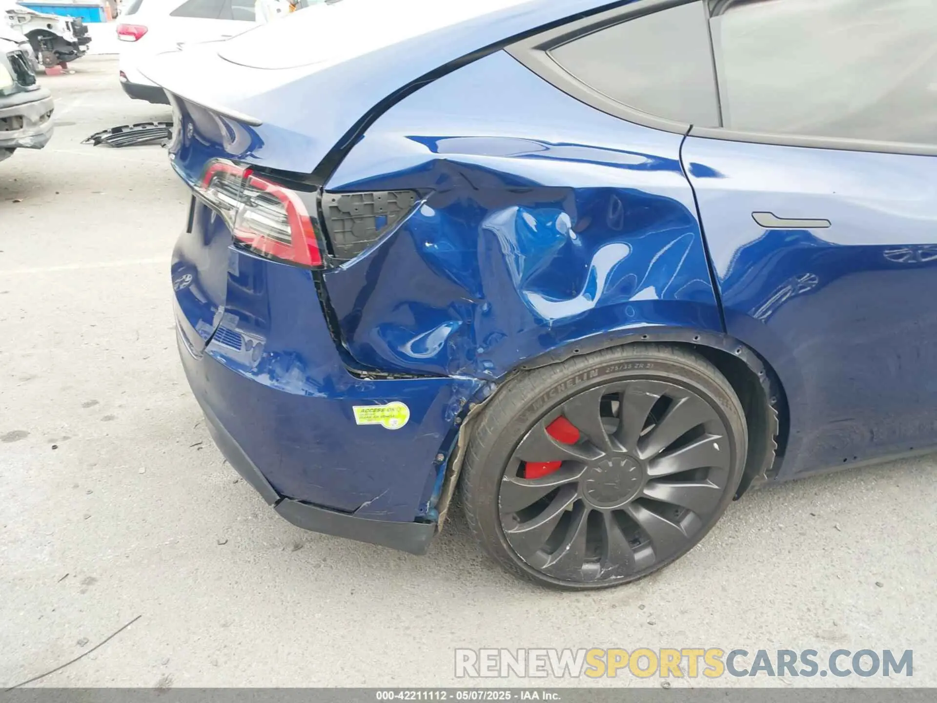 19 fotografías del automóvil dañado 7SAYGDEF4PF709015 TESLA MODEL Y 2023