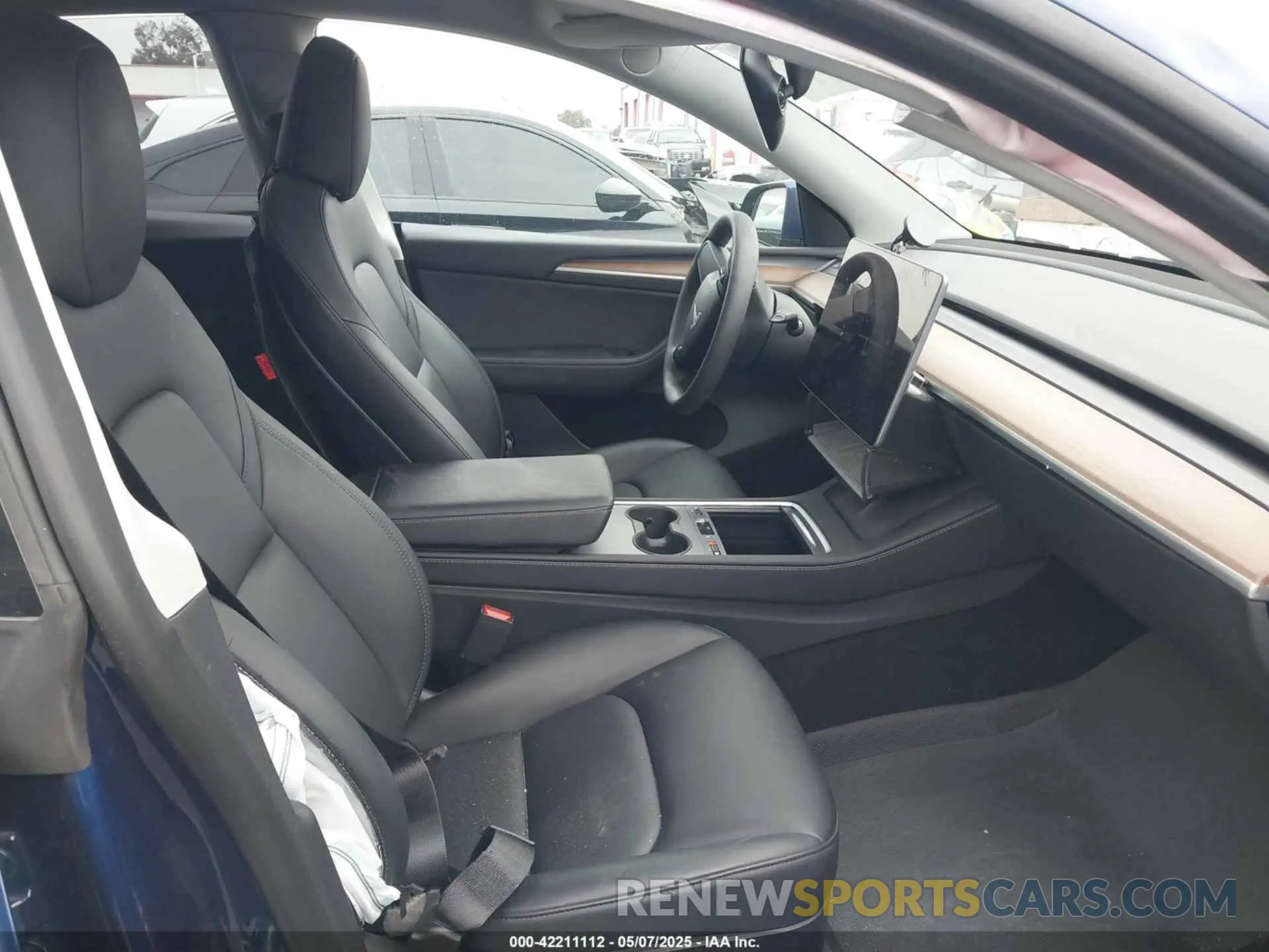 5 fotografías del automóvil dañado 7SAYGDEF4PF709015 TESLA MODEL Y 2023
