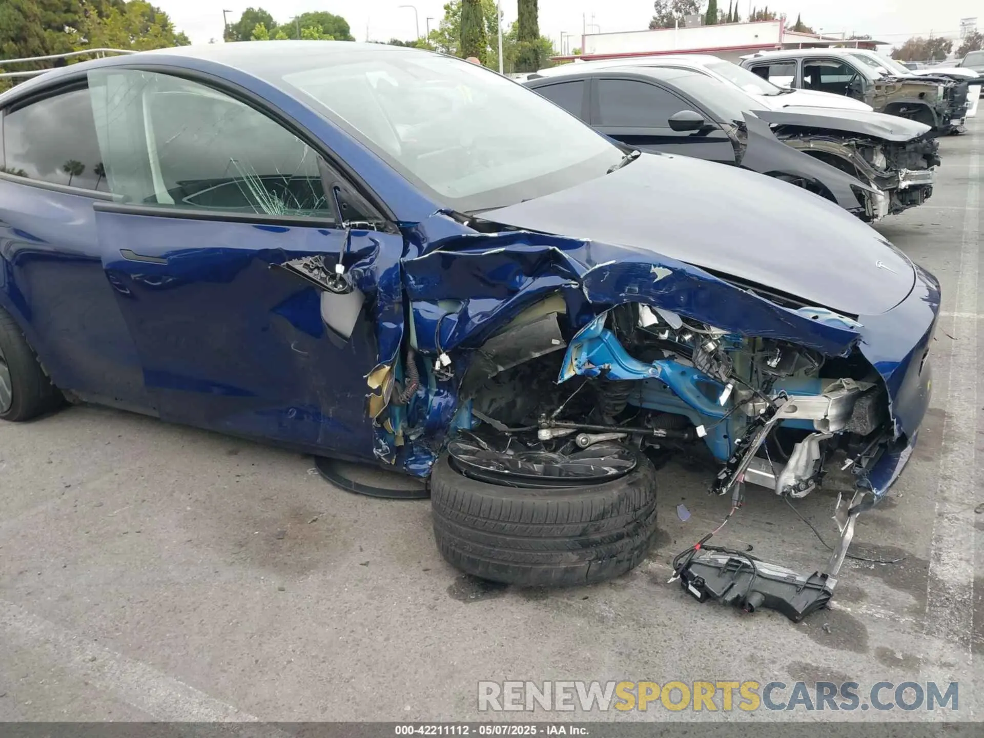 6 fotografías del automóvil dañado 7SAYGDEF4PF709015 TESLA MODEL Y 2023
