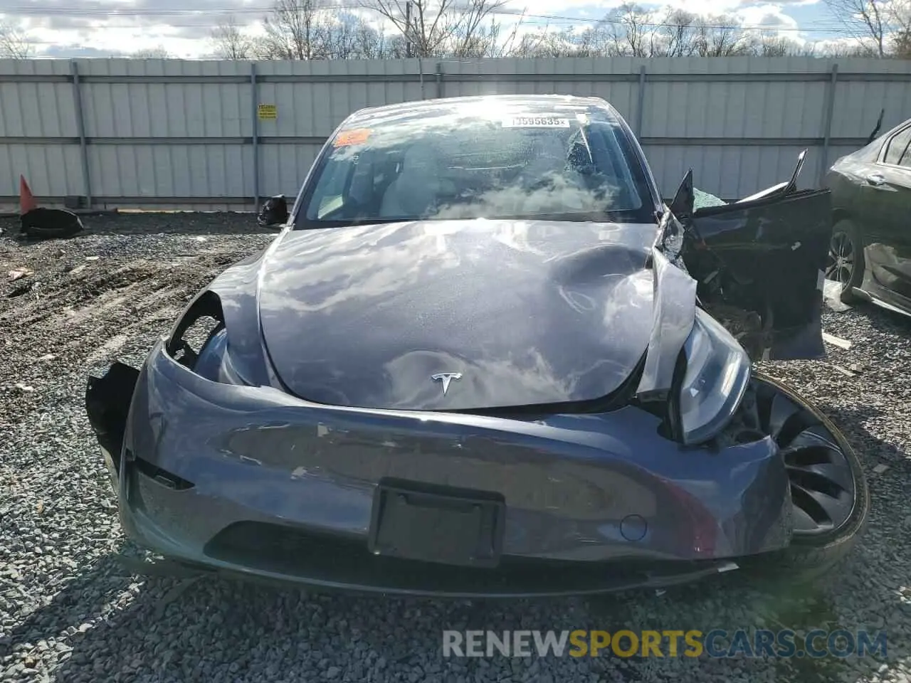 5 fotografías del automóvil dañado 7SAYGDEF4PF841336 TESLA MODEL Y 2023
