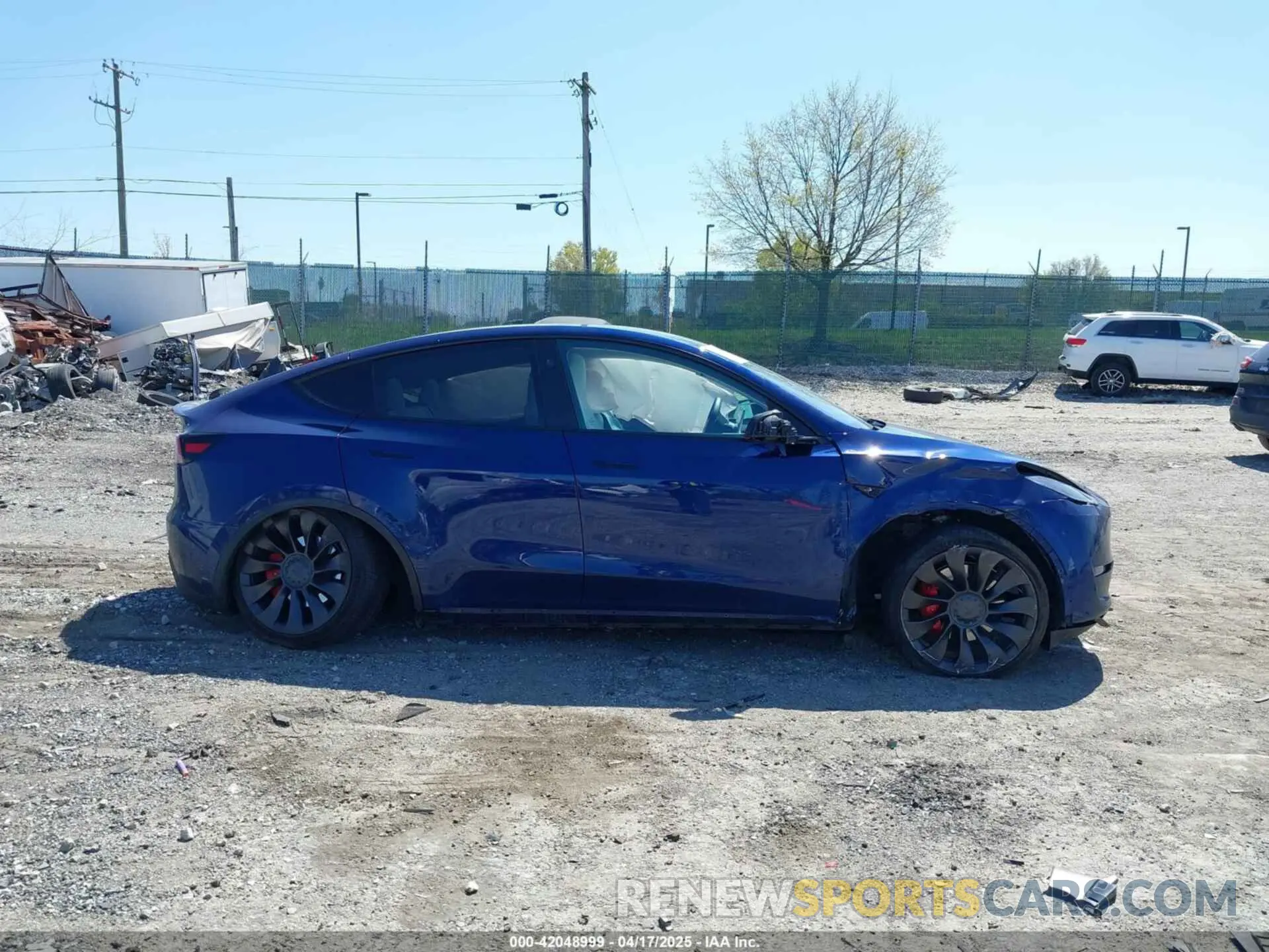 12 fotografías del automóvil dañado 7SAYGDEF4PF844933 TESLA MODEL Y 2023