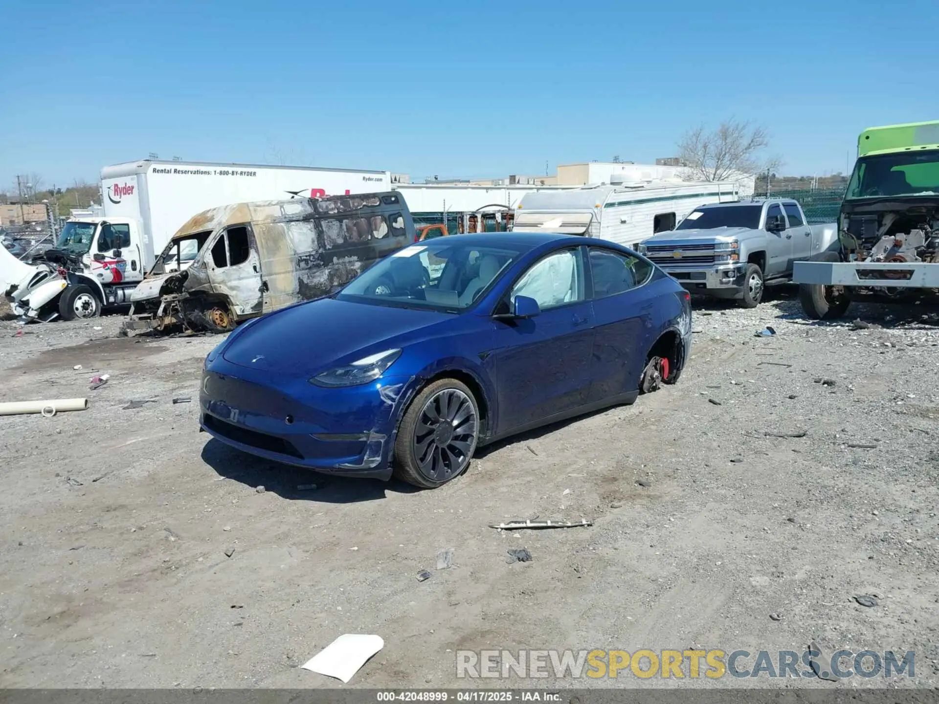 2 fotografías del automóvil dañado 7SAYGDEF4PF844933 TESLA MODEL Y 2023