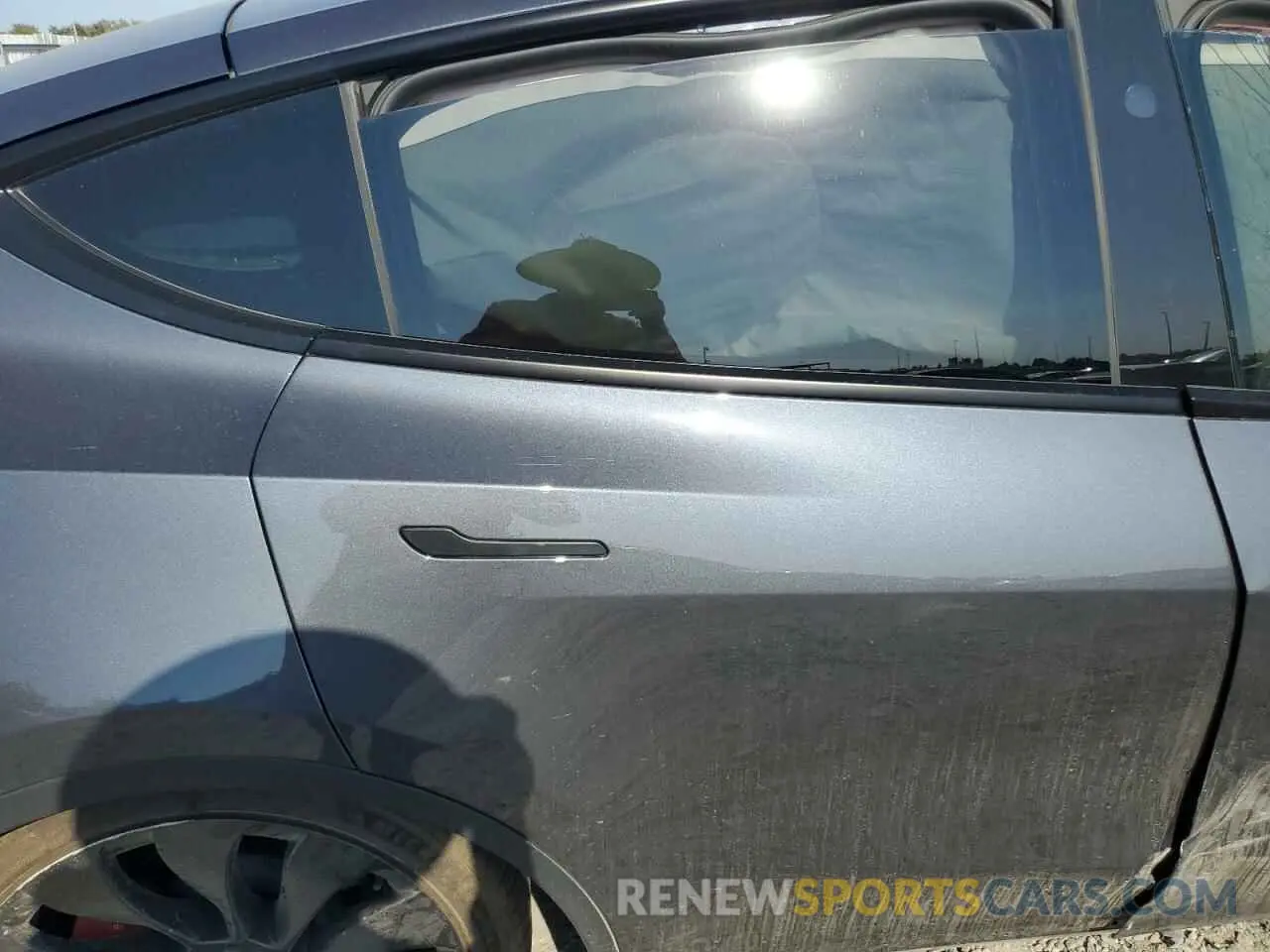 10 fotografías del automóvil dañado 7SAYGDEF4PF912339 TESLA MODEL Y 2023