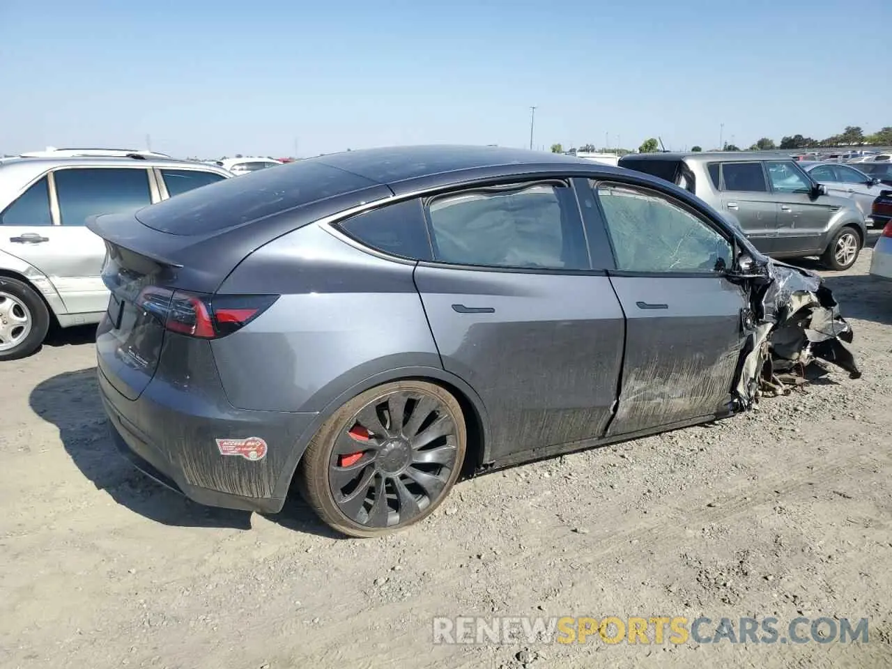 3 fotografías del automóvil dañado 7SAYGDEF4PF912339 TESLA MODEL Y 2023