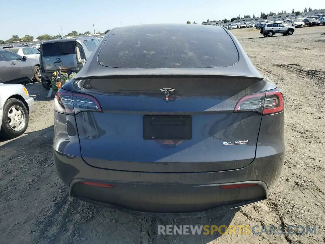6 fotografías del automóvil dañado 7SAYGDEF4PF912339 TESLA MODEL Y 2023