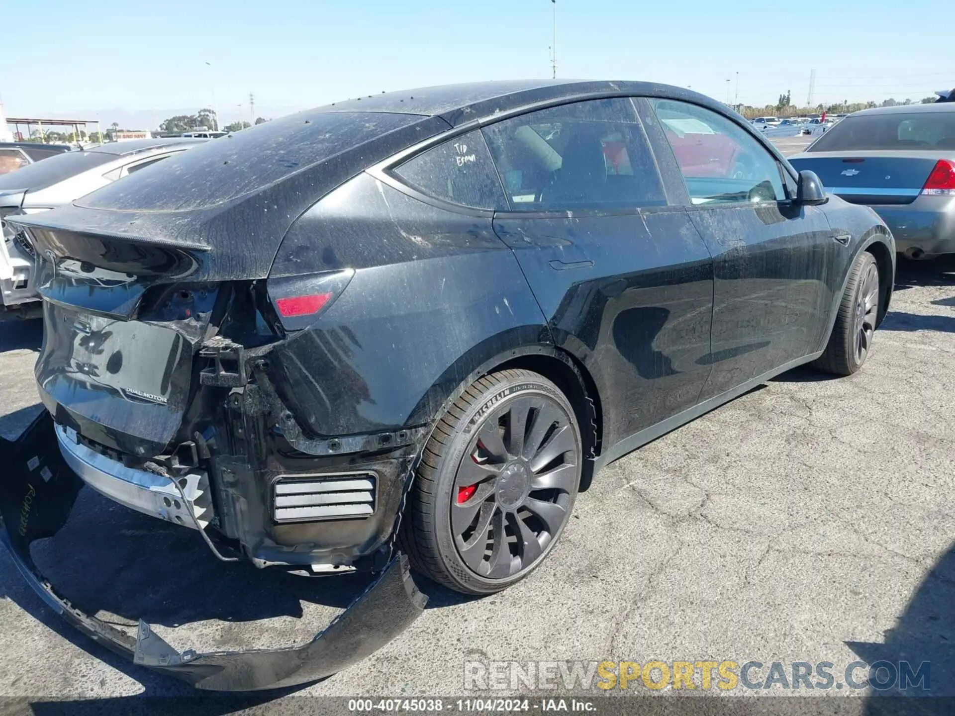 3 fotografías del automóvil dañado 7SAYGDEF5PF663940 TESLA MODEL Y 2023