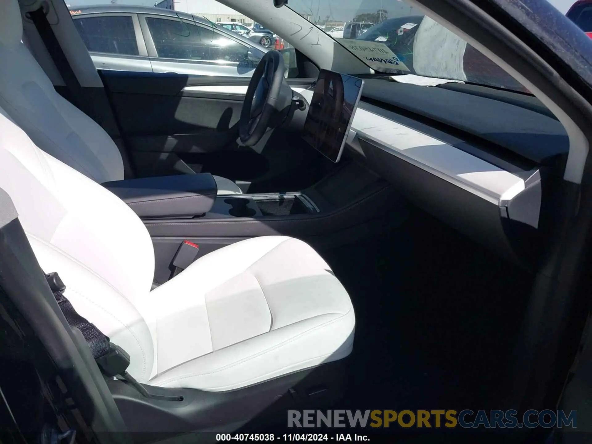 4 fotografías del automóvil dañado 7SAYGDEF5PF663940 TESLA MODEL Y 2023