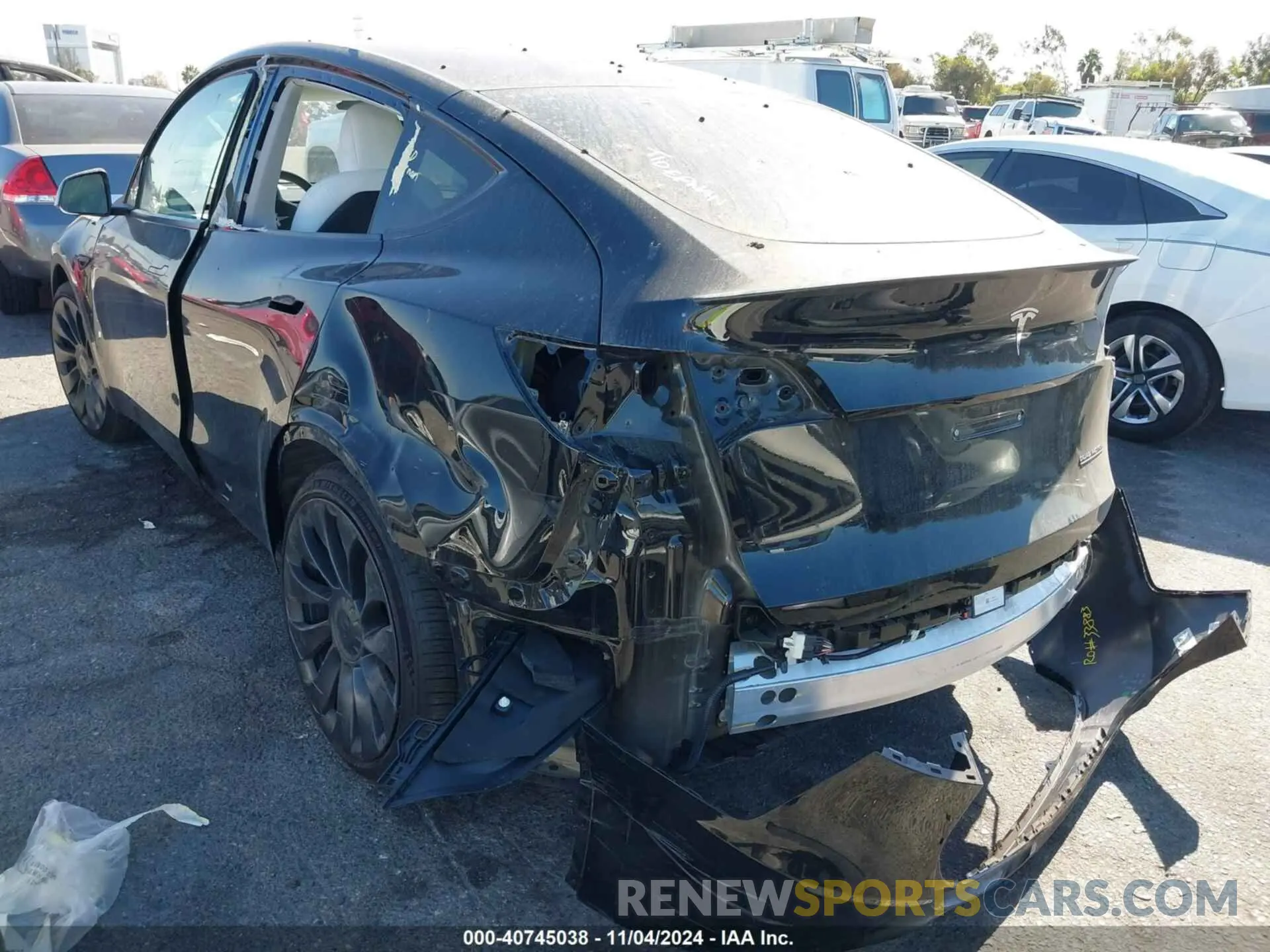 5 fotografías del automóvil dañado 7SAYGDEF5PF663940 TESLA MODEL Y 2023