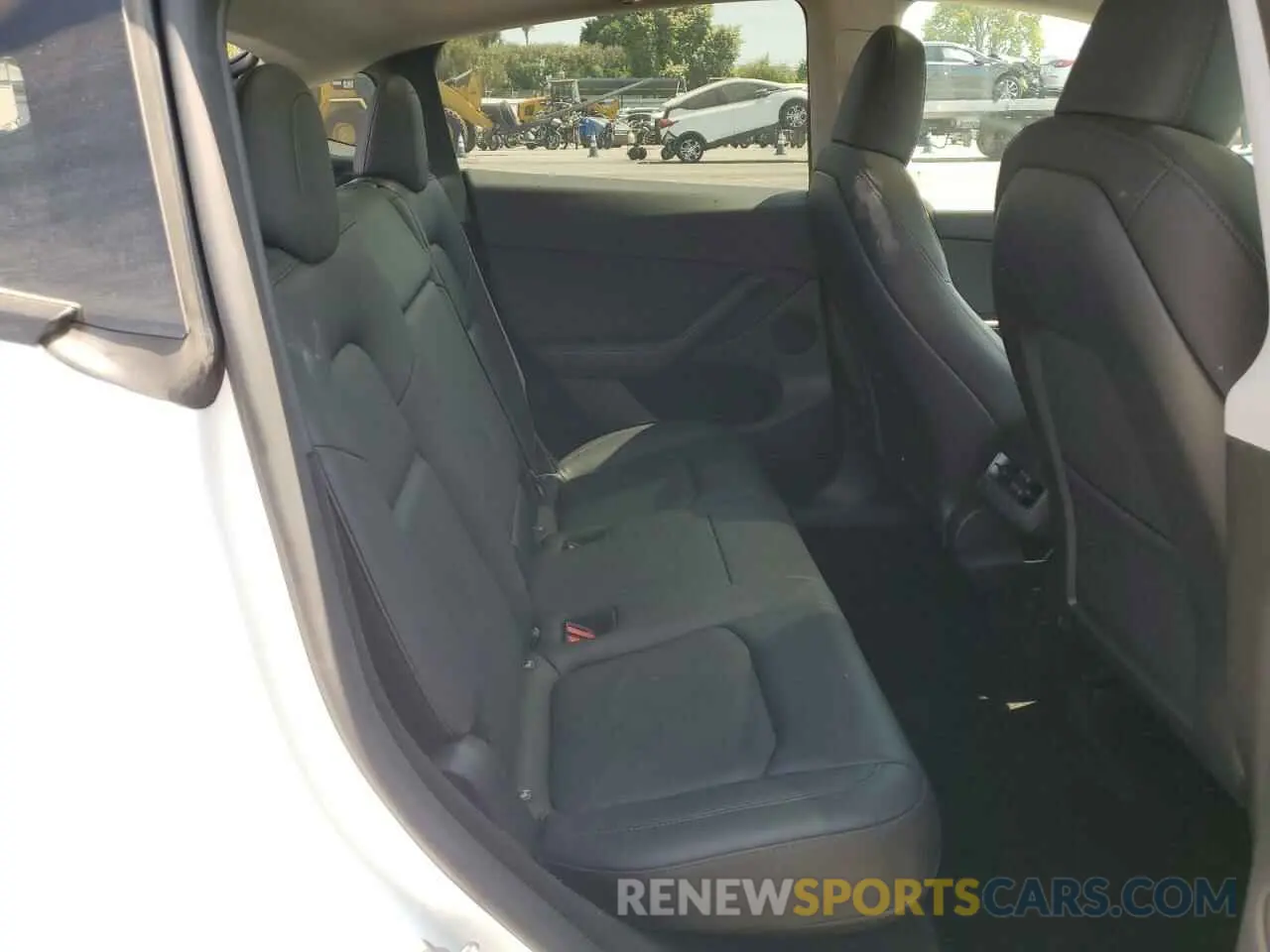 10 fotografías del automóvil dañado 7SAYGDEF5PF761026 TESLA MODEL Y 2023