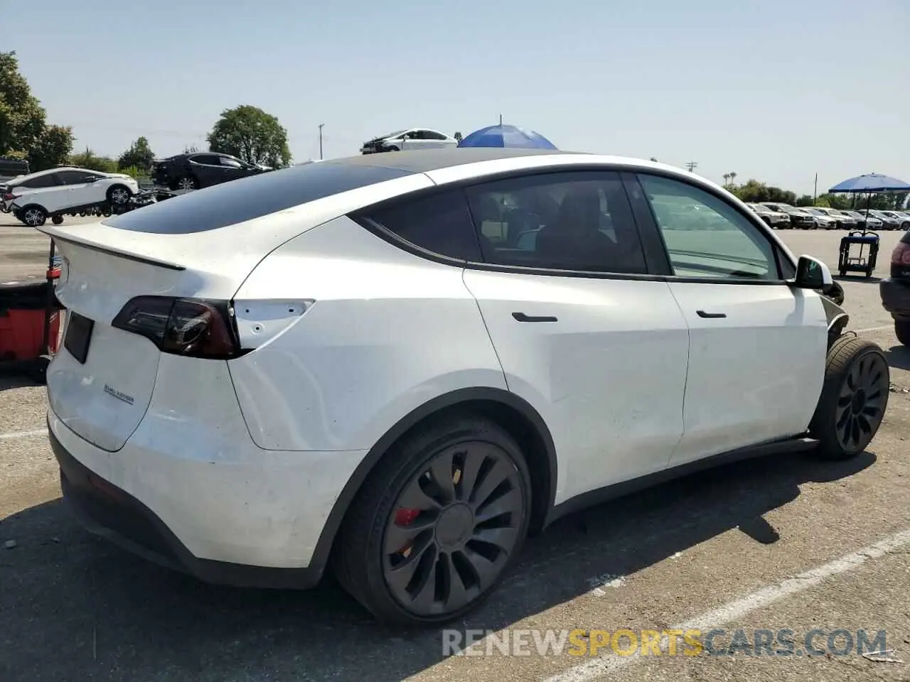 3 fotografías del automóvil dañado 7SAYGDEF5PF761026 TESLA MODEL Y 2023