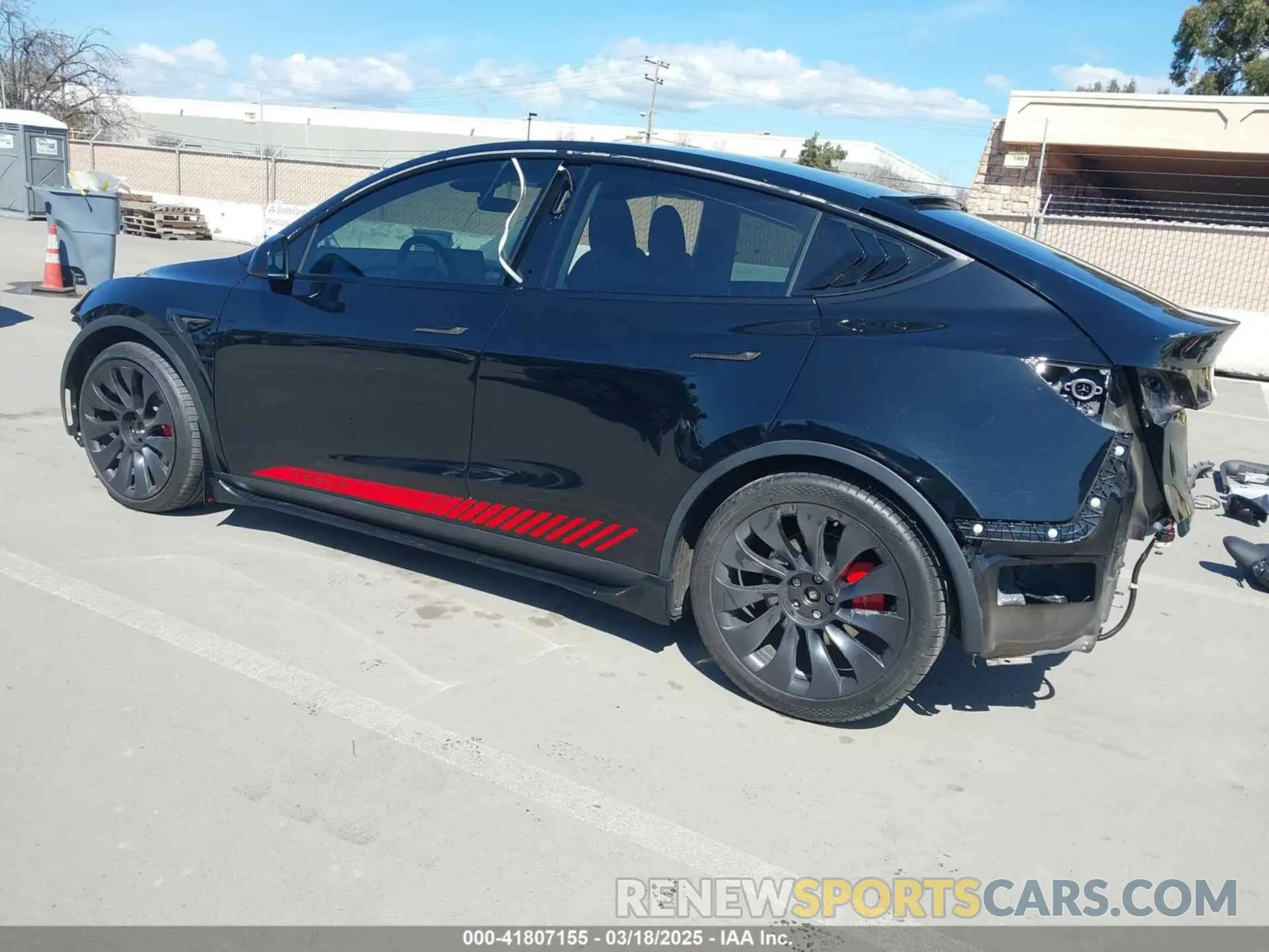 3 fotografías del automóvil dañado 7SAYGDEF5PF793197 TESLA MODEL Y 2023
