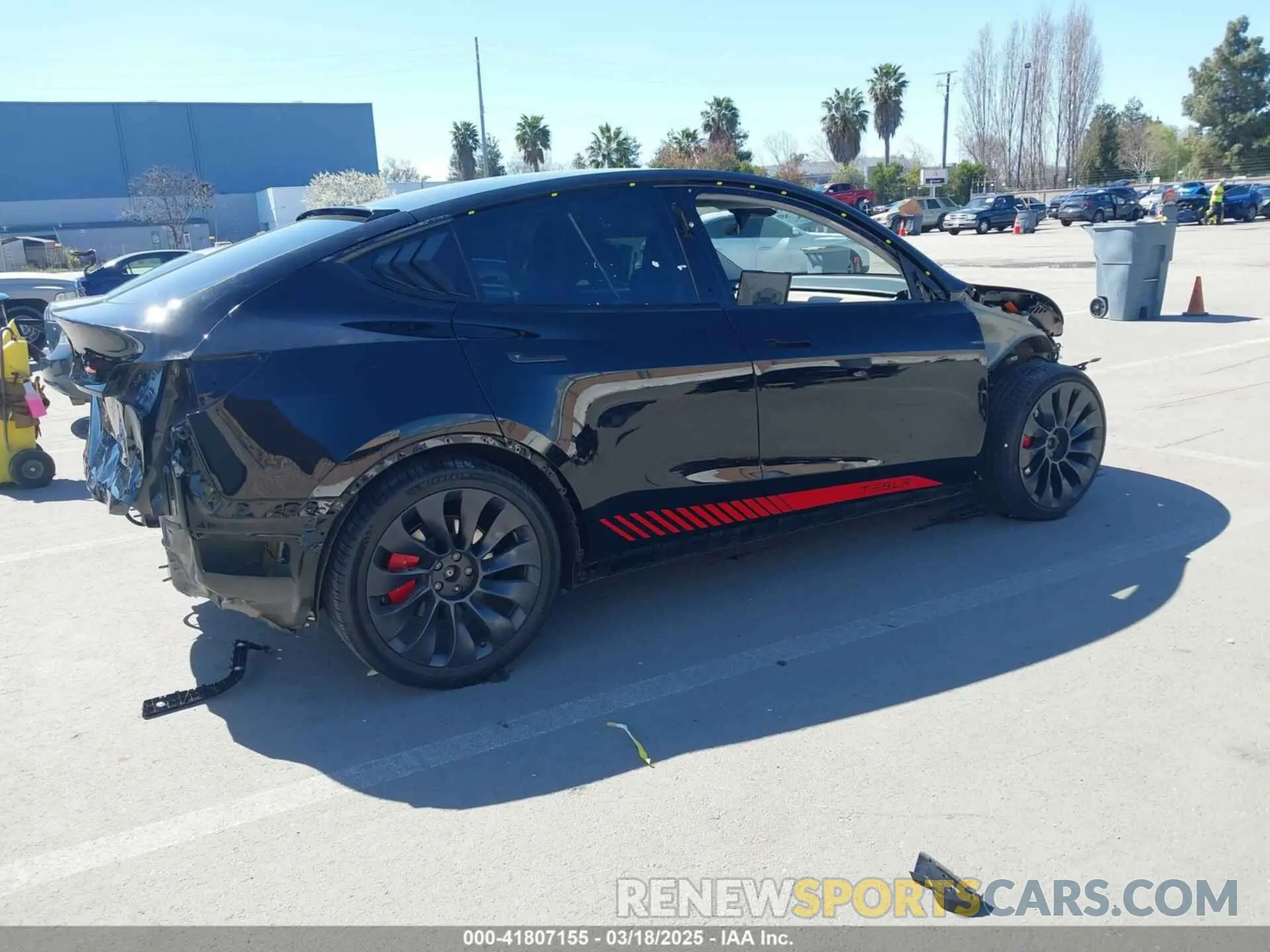 4 fotografías del automóvil dañado 7SAYGDEF5PF793197 TESLA MODEL Y 2023