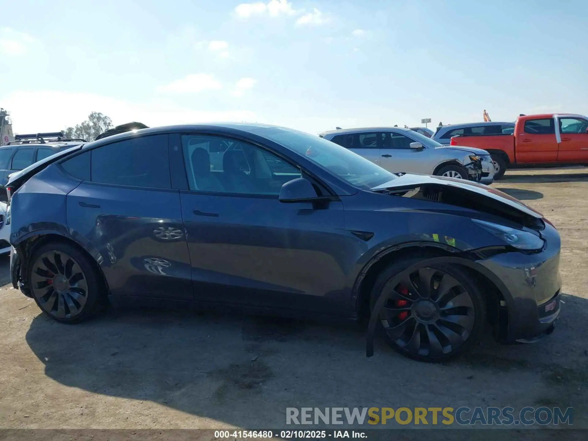 12 fotografías del automóvil dañado 7SAYGDEF5PF823122 TESLA MODEL Y 2023