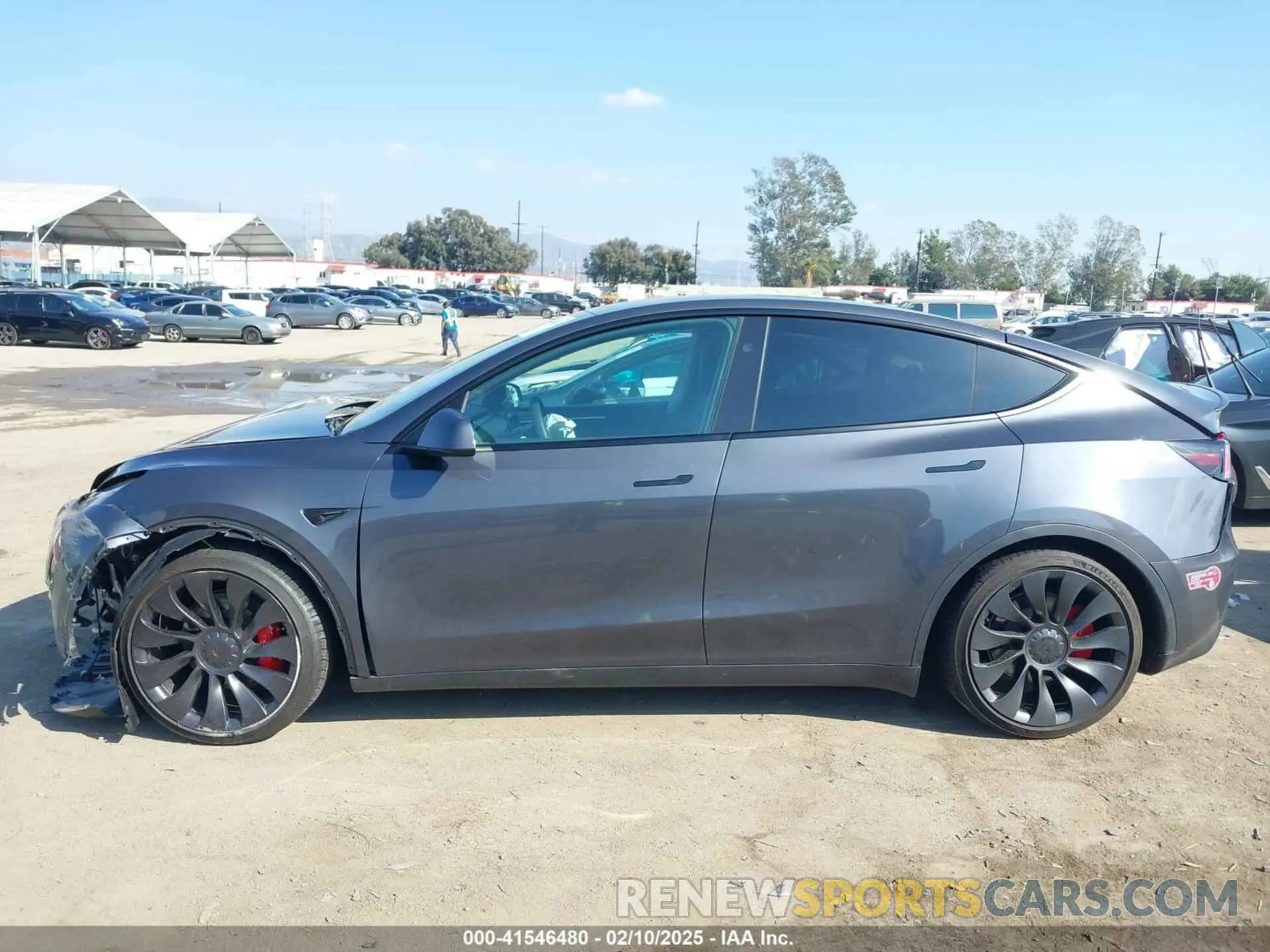 13 fotografías del automóvil dañado 7SAYGDEF5PF823122 TESLA MODEL Y 2023