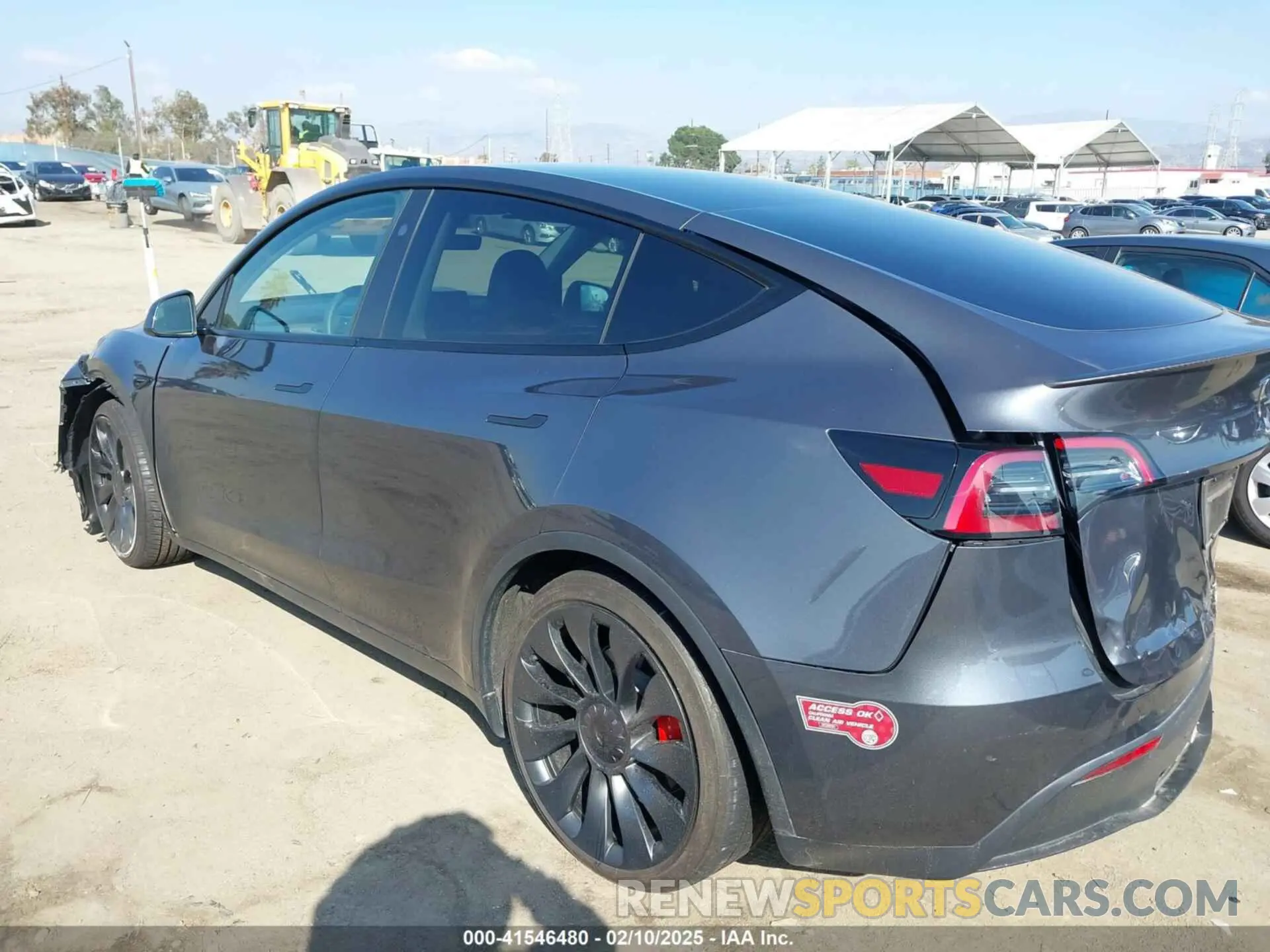 3 fotografías del automóvil dañado 7SAYGDEF5PF823122 TESLA MODEL Y 2023