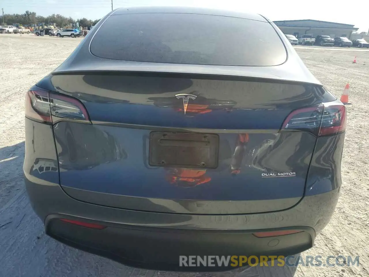 6 fotografías del automóvil dañado 7SAYGDEF5PF915038 TESLA MODEL Y 2023