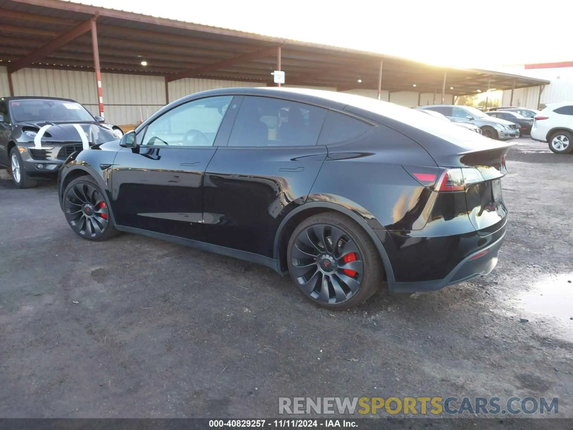 3 fotografías del automóvil dañado 7SAYGDEF6PF668564 TESLA MODEL Y 2023