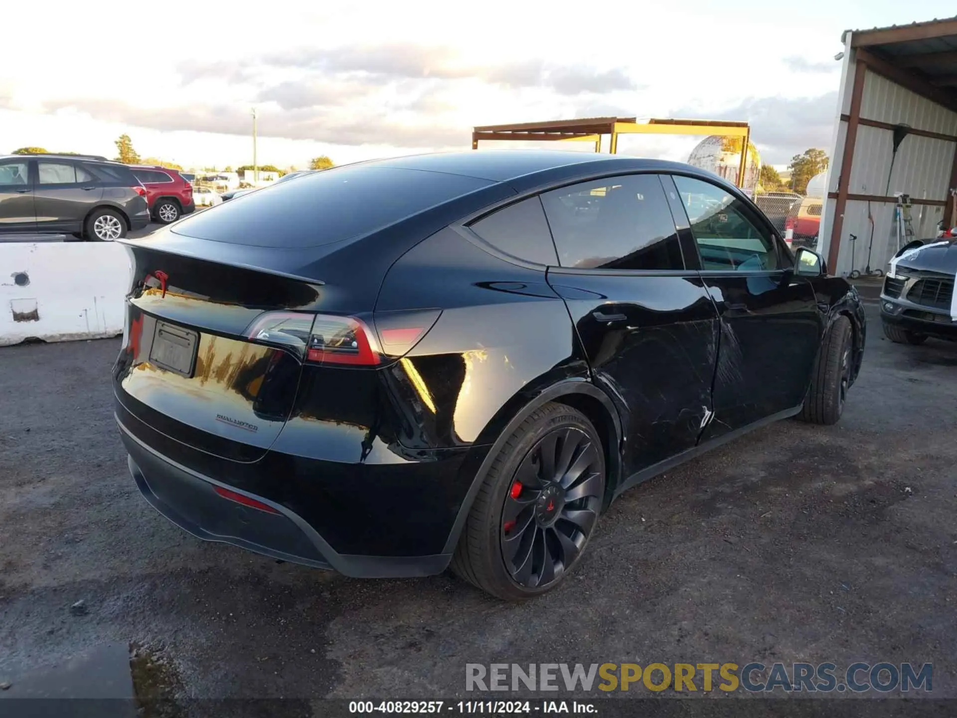 6 fotografías del automóvil dañado 7SAYGDEF6PF668564 TESLA MODEL Y 2023