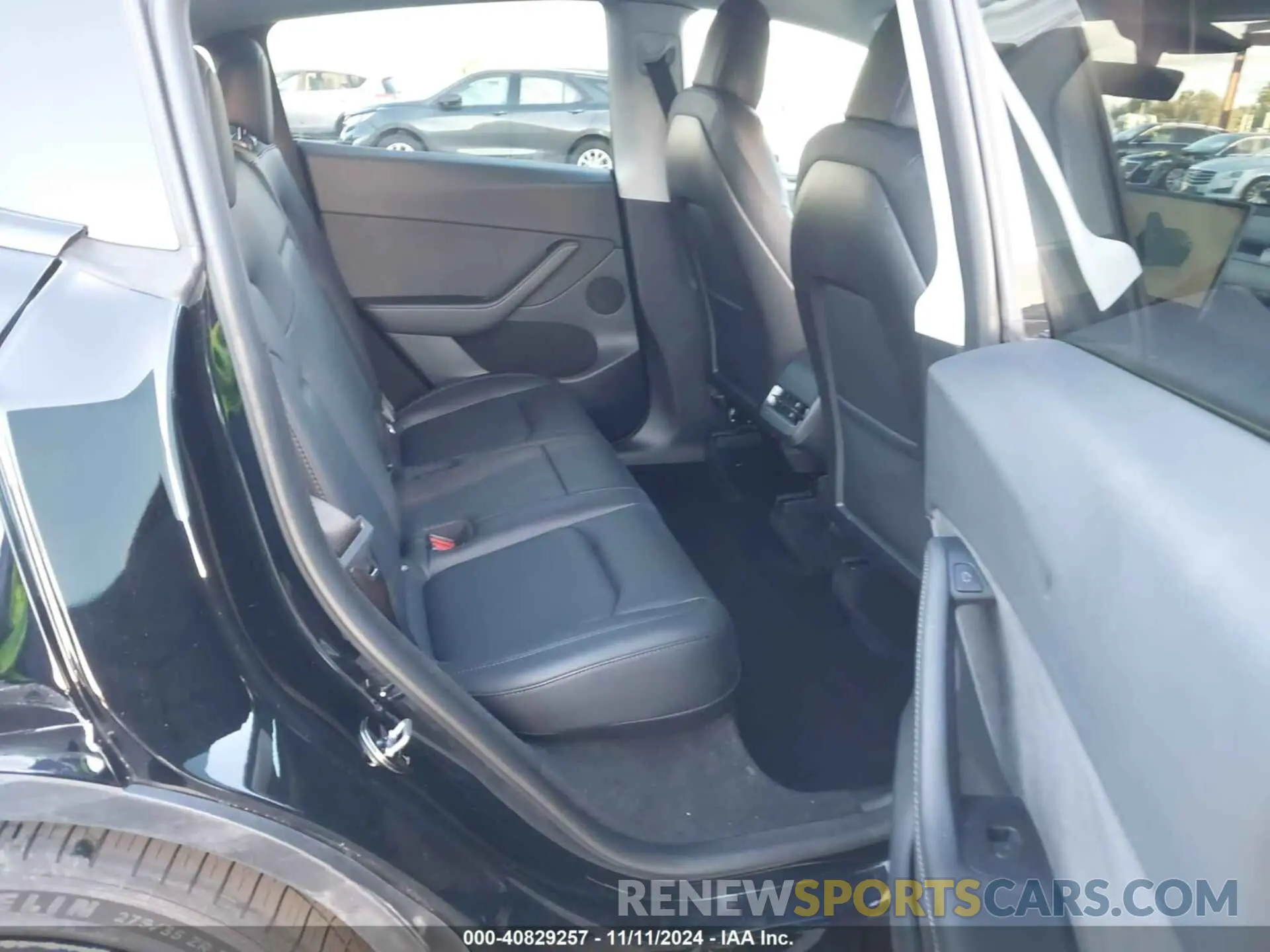 8 fotografías del automóvil dañado 7SAYGDEF6PF668564 TESLA MODEL Y 2023