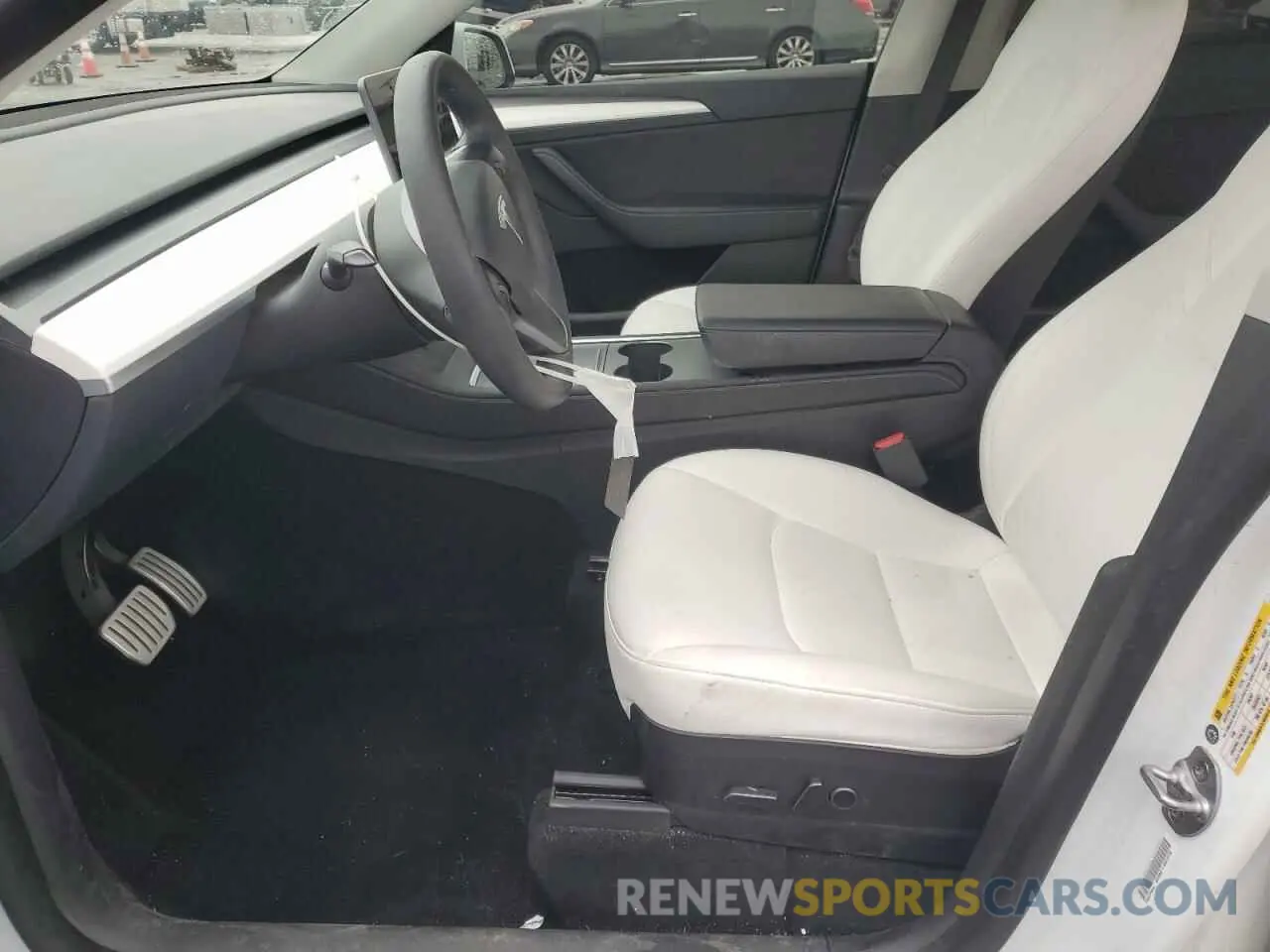 7 fotografías del automóvil dañado 7SAYGDEF7PF602959 TESLA MODEL Y 2023